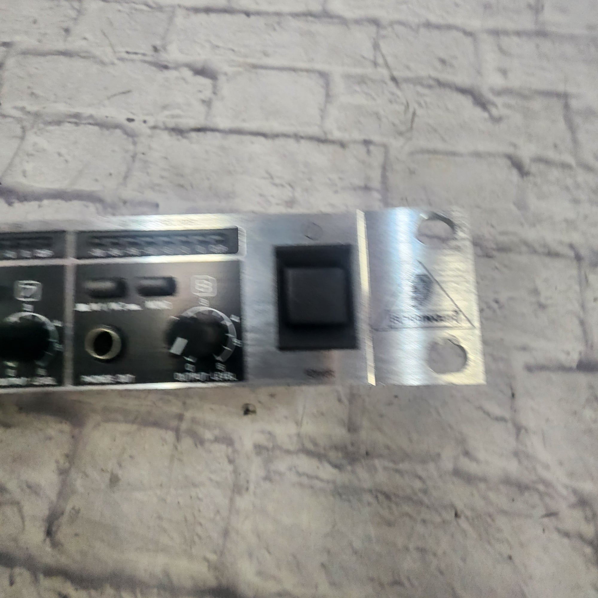 Behringer HA4000 Power Play Pro Headphone Amp