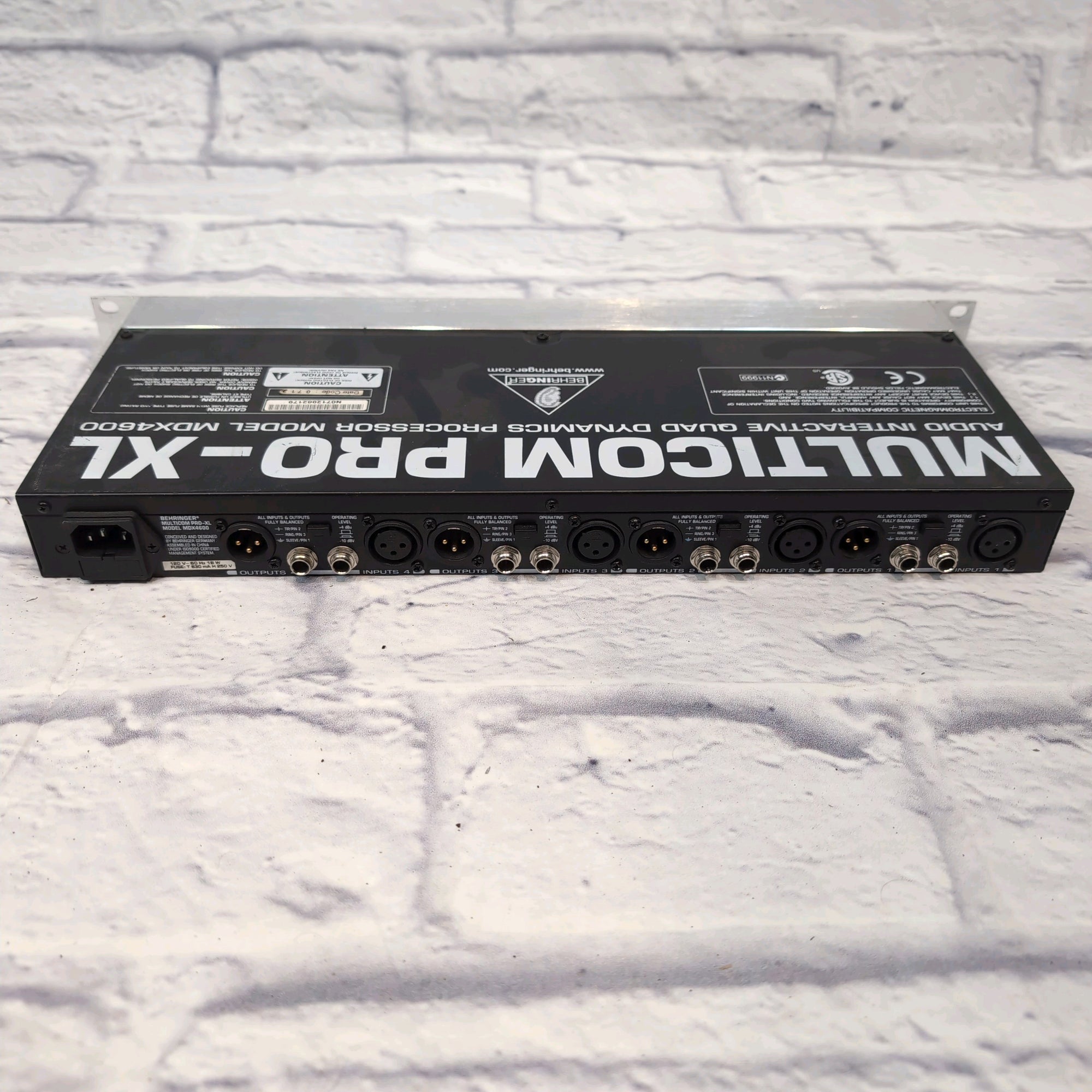 Behringer Multicom Pro XL Rack Compressor