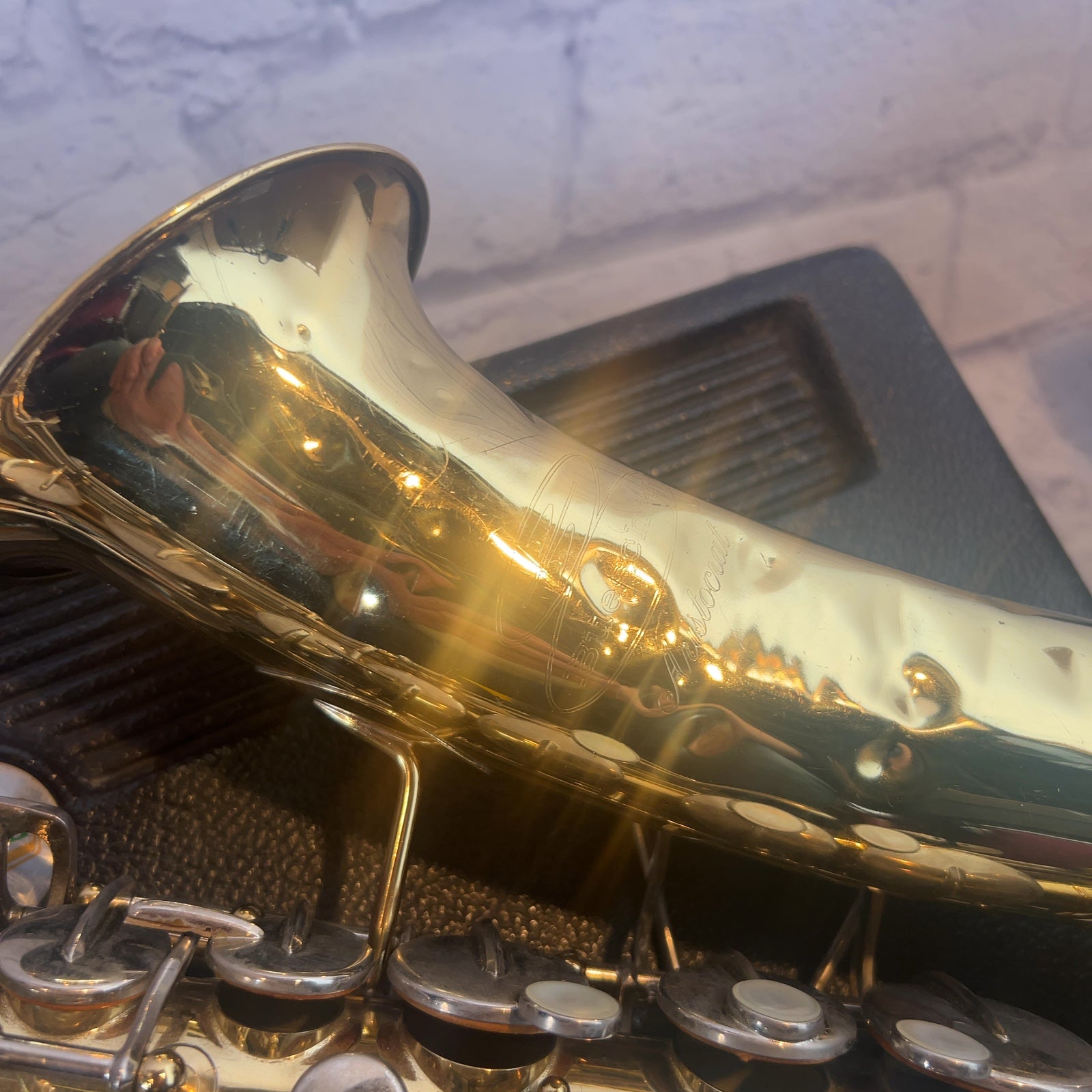 Buescher Aristocrat Alto Saxophone with Case Saxophones
