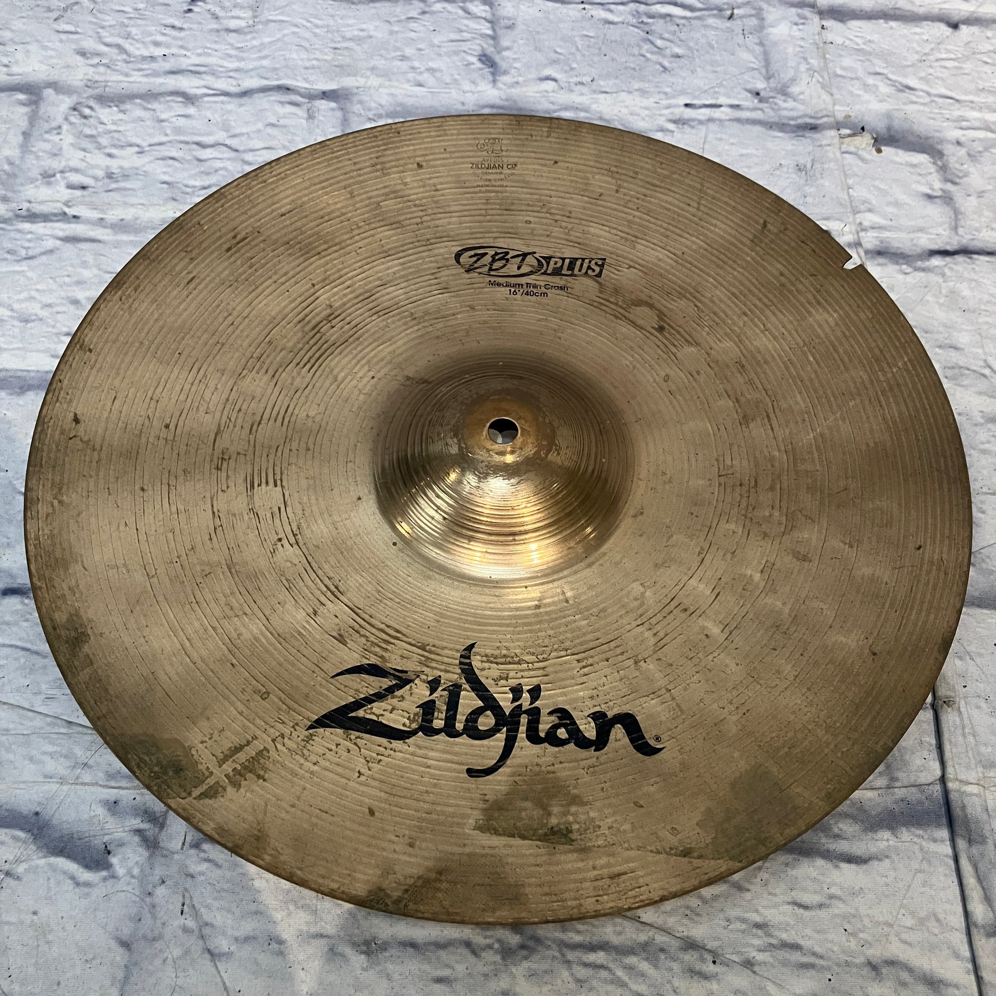 Zildjian ZBT Plus 16" Medium Thin Crash Cymbal CRACKED