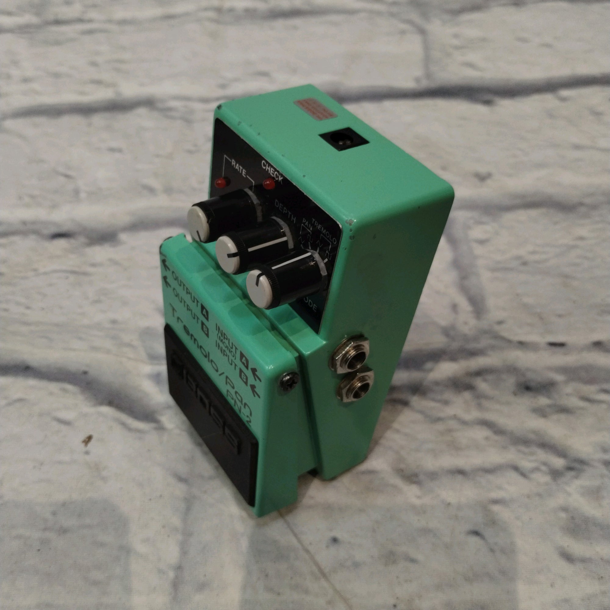 Boss PN-2 Tremolo/Pan Pedal