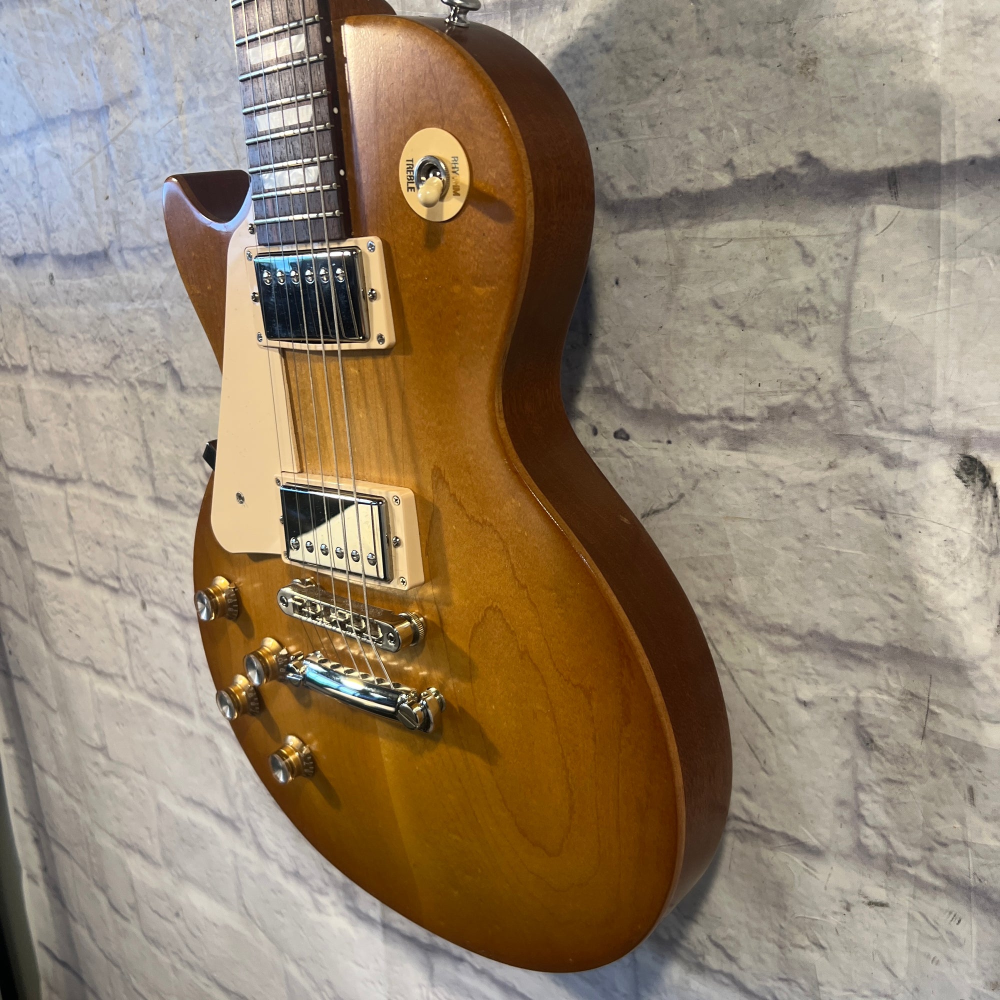 Epiphone Les Paul Standard Plus Top Sunburst Electric Guitar