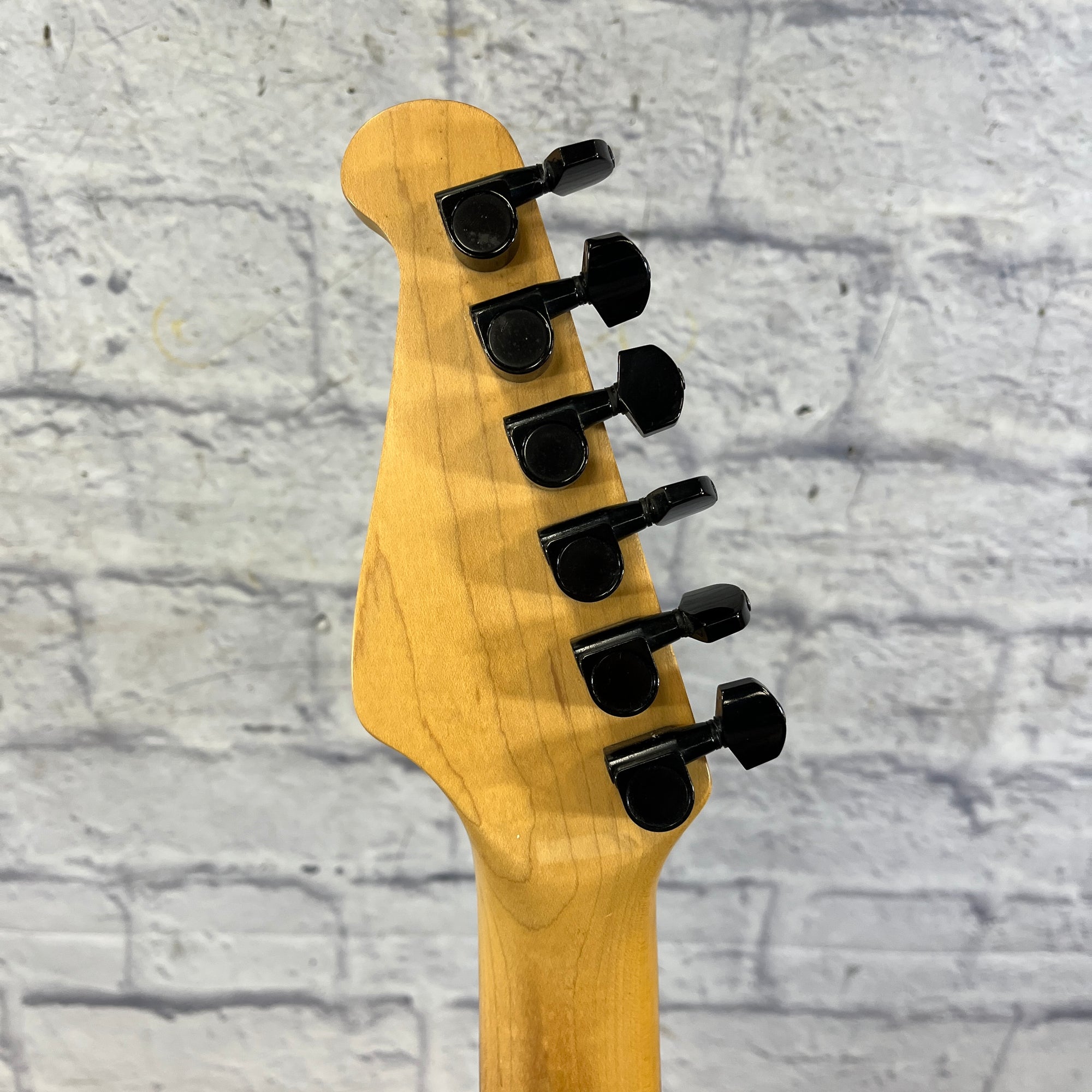 Lotus Full Scale 24 Fret Mini V Electric Guitar (Seymour Duncan Invader)