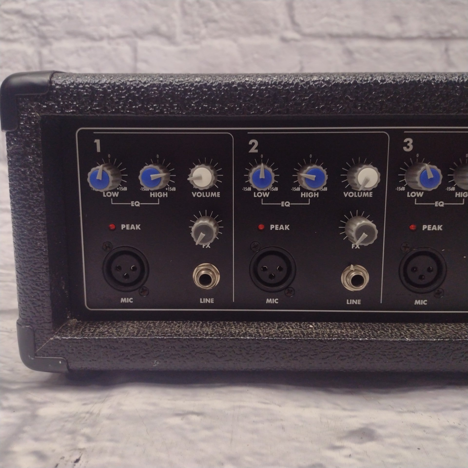 Harbinger HA120 4-Channel Powered Mixer w/ Speakers