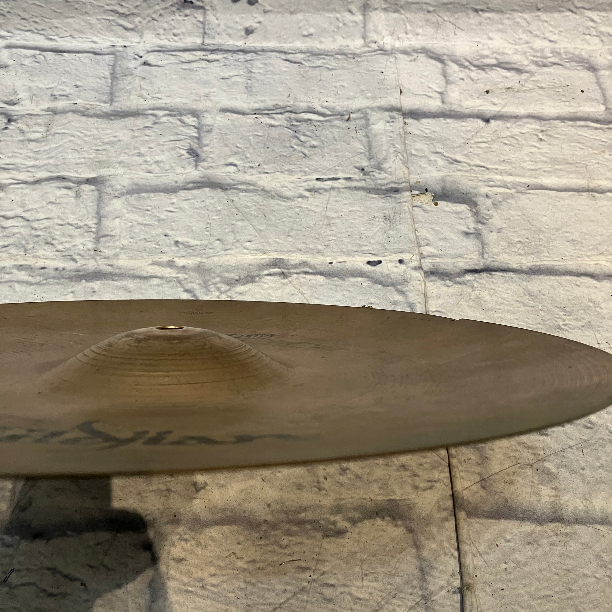 Zildjian ZBT Plus 16" Medium Thin Crash Cymbal CRACKED