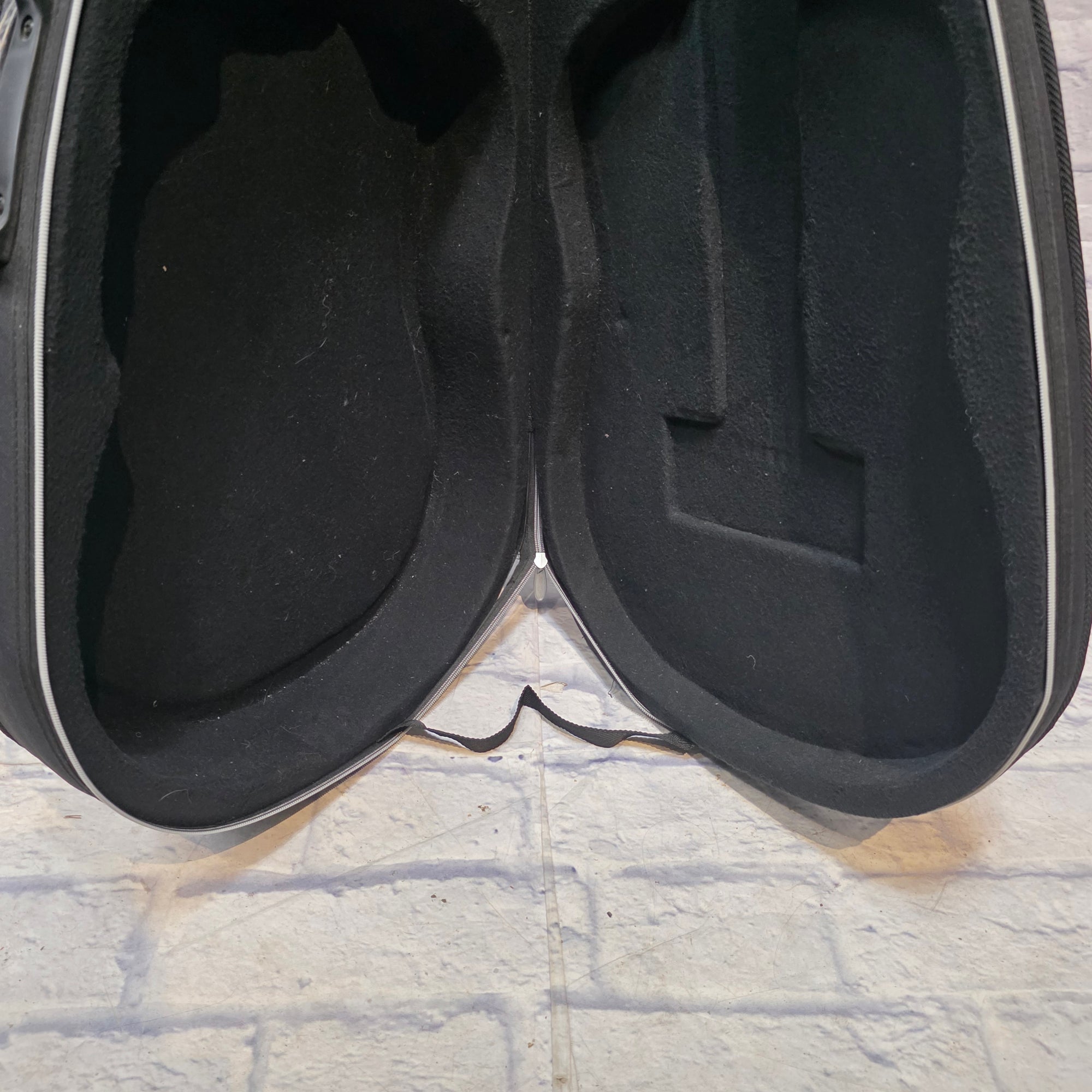 Road Runner Acoustic Guitar Case