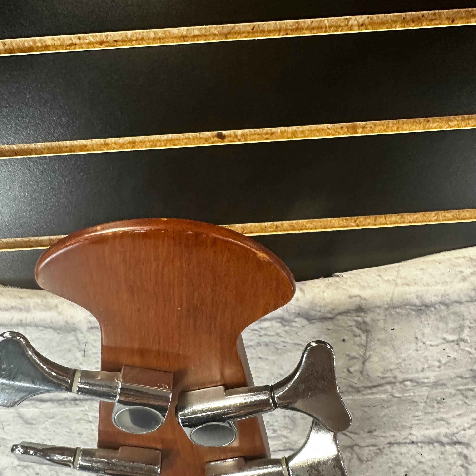 Ovation CC274 Celebrity Deluxe 3/4 Scale Acoustic Bass