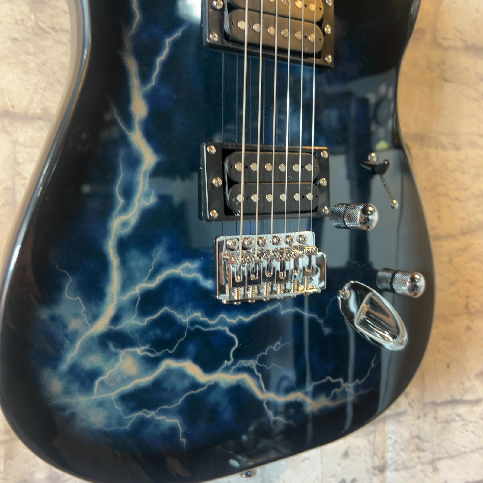Unknown Strat Style Electric Guitar with Lightning Graphic