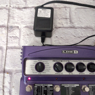 Line 6 FM4 Filter Modeler Guitar Multi Effects Pedal w/ Power Supply