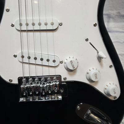 Ammoon Strat Style Electric Guitar w/ gig bag - Black