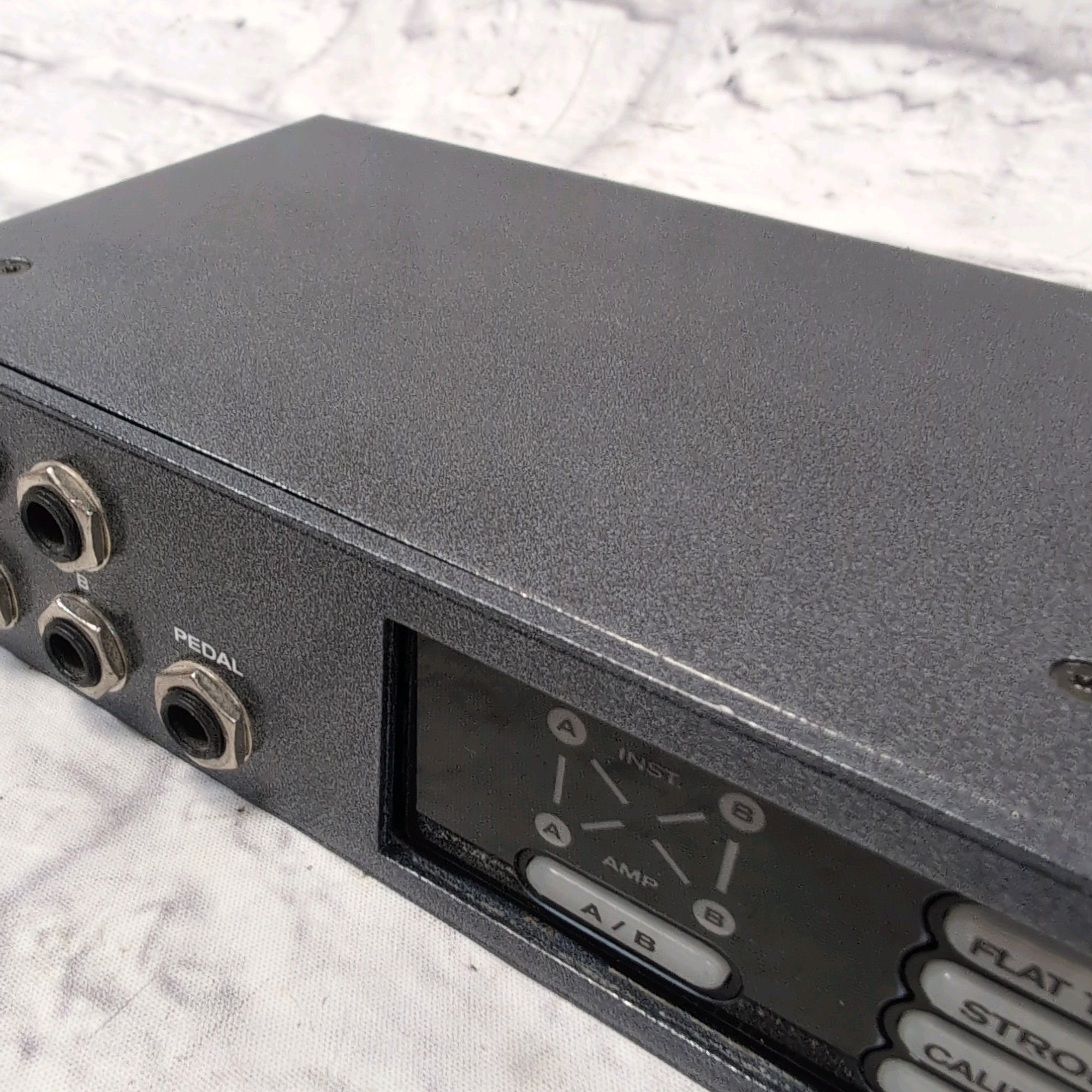 Sabine RT-7100 Rack Tuner