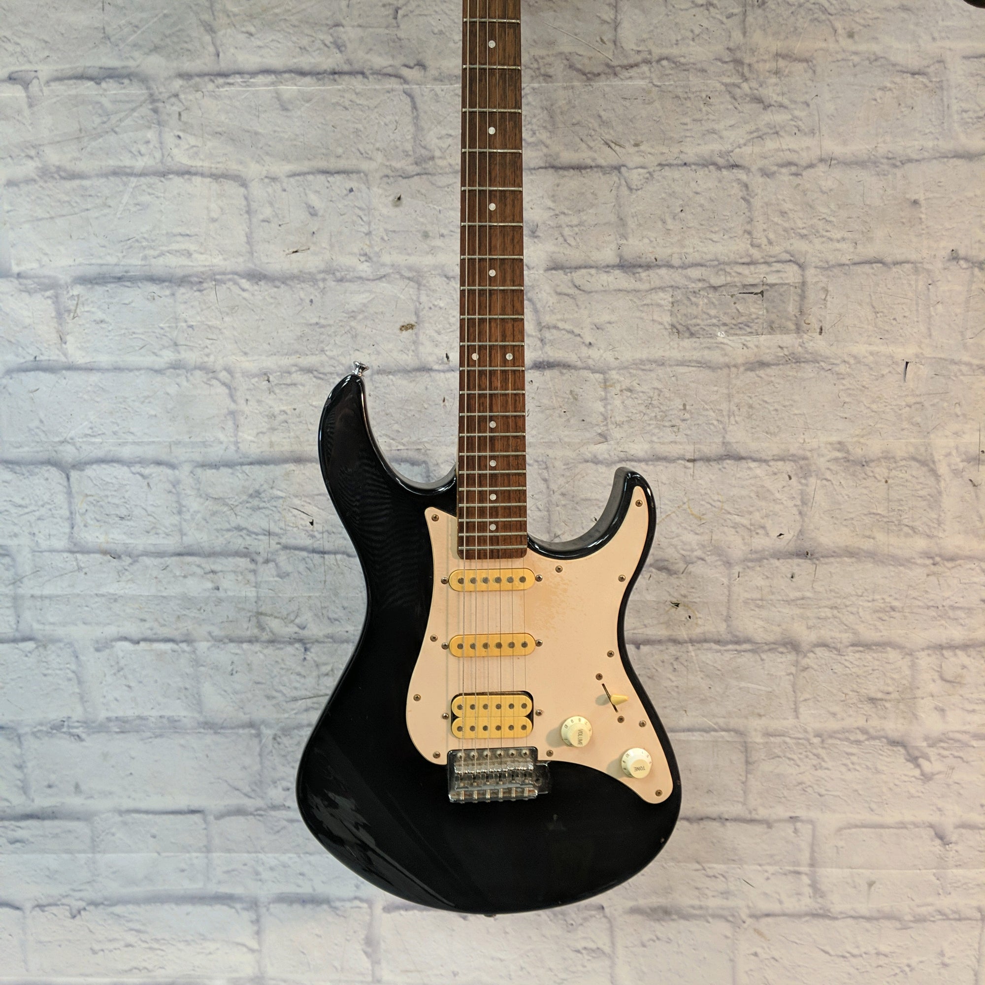 Yamaha EG112C Strat Style Electric Guitar