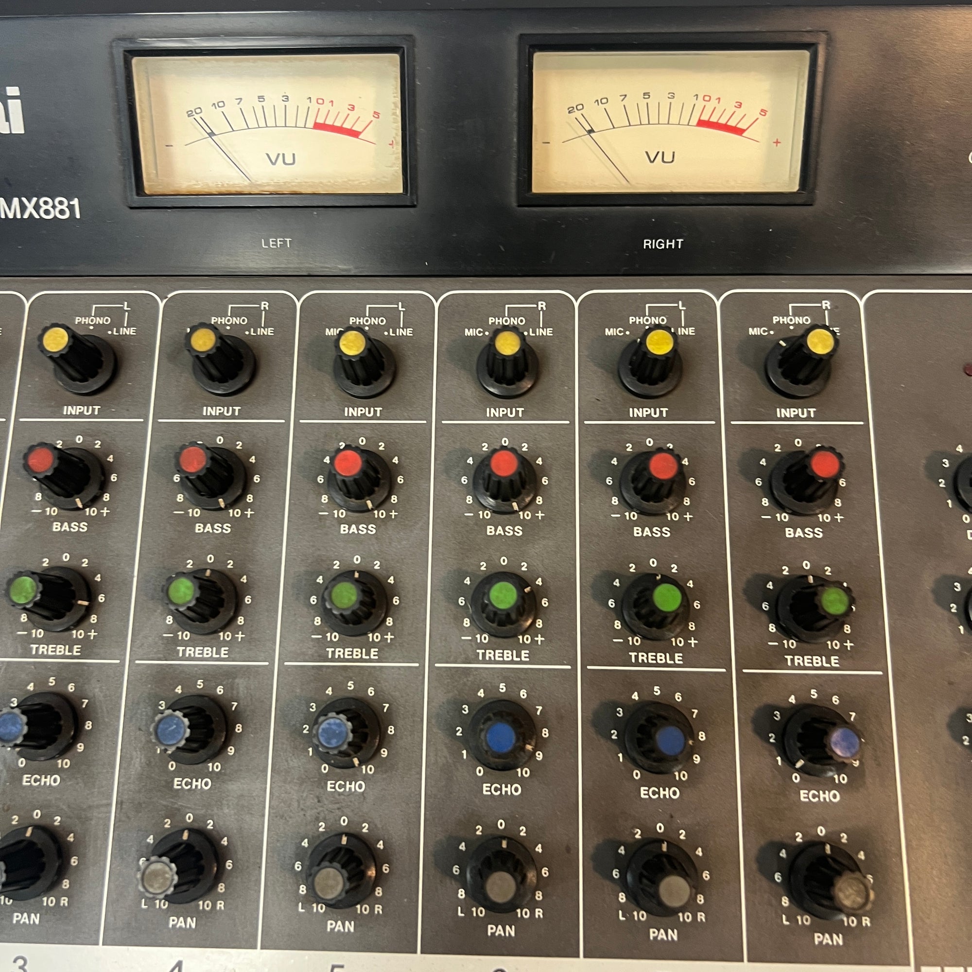 Gemini MX-881 Wood Panel Mixer