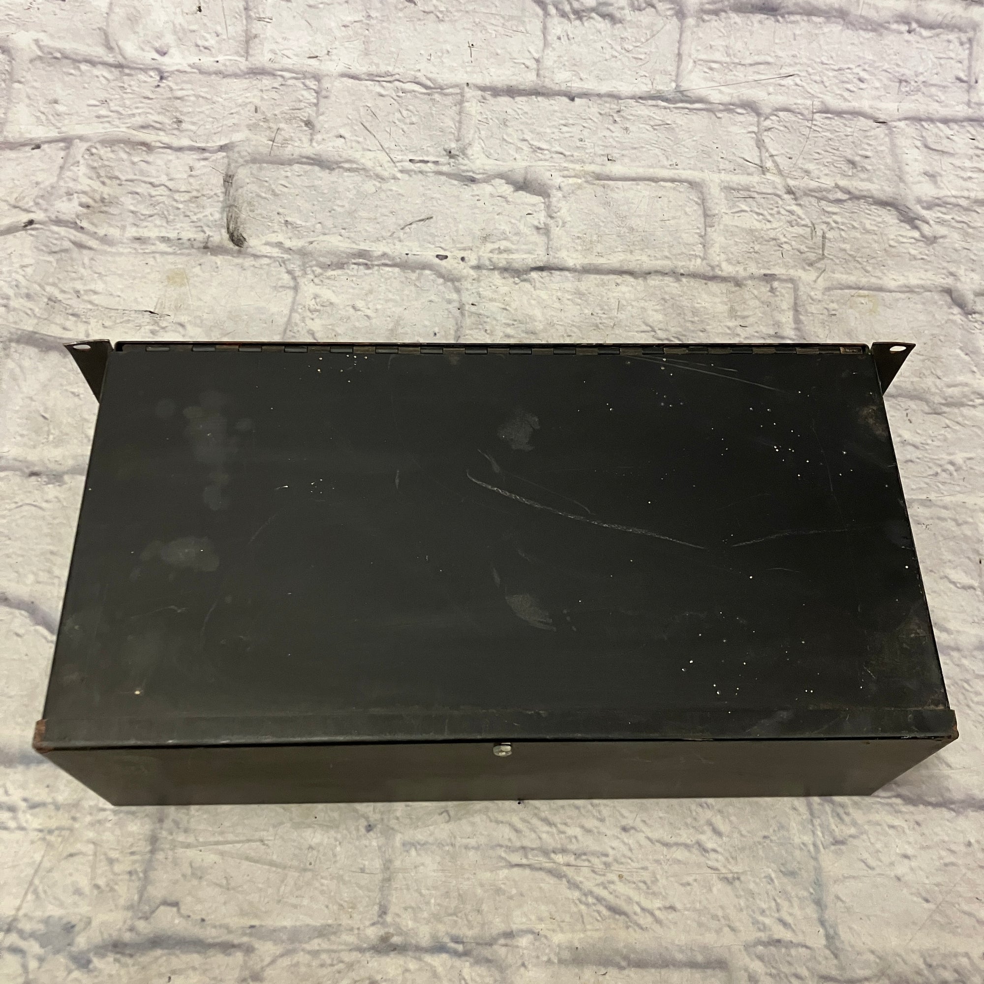 Unknown  Rack Mounted Lockbox