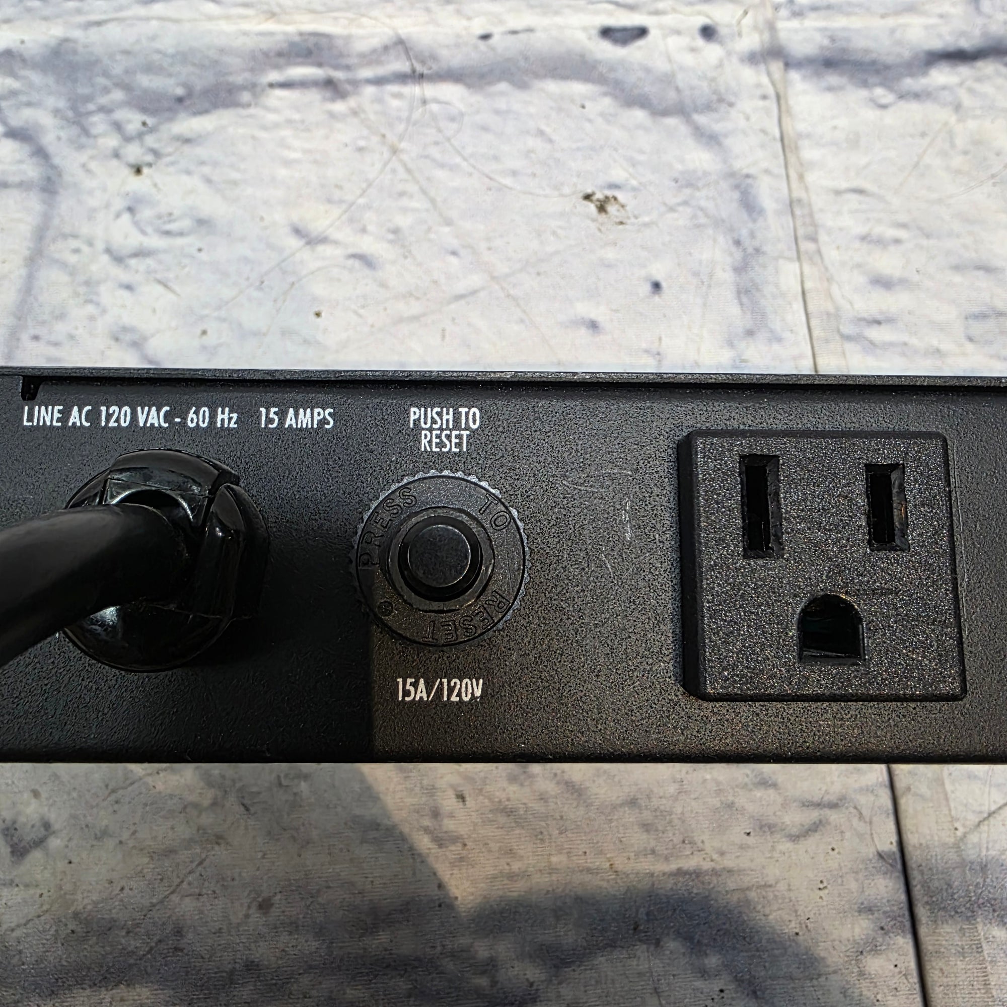 Furman M-8X 2 Power Conditioner