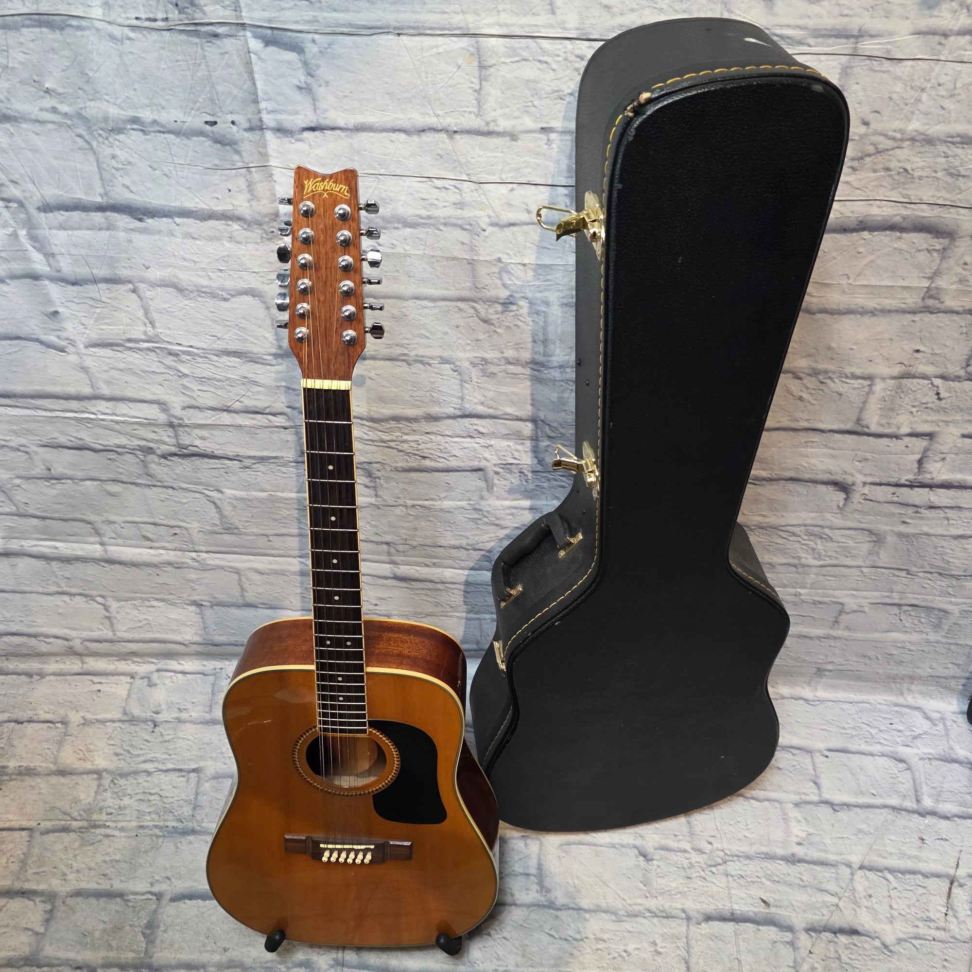 Washburn D10S12 Nat With Hard Case 12 String Acoustic Guitar