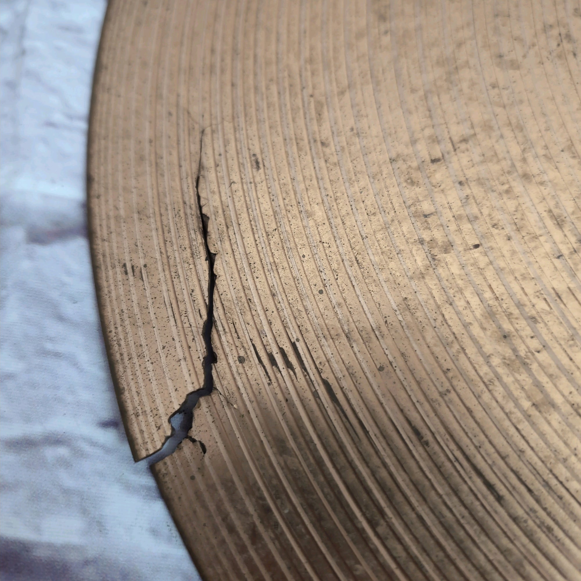 Sabian 18" B8 Rock Crash Cymbal Cracked