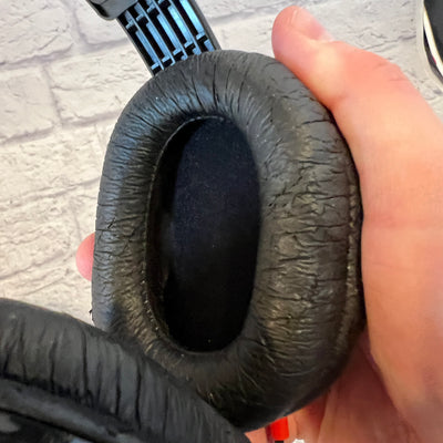 Philips Closed Back Stereo Headphones