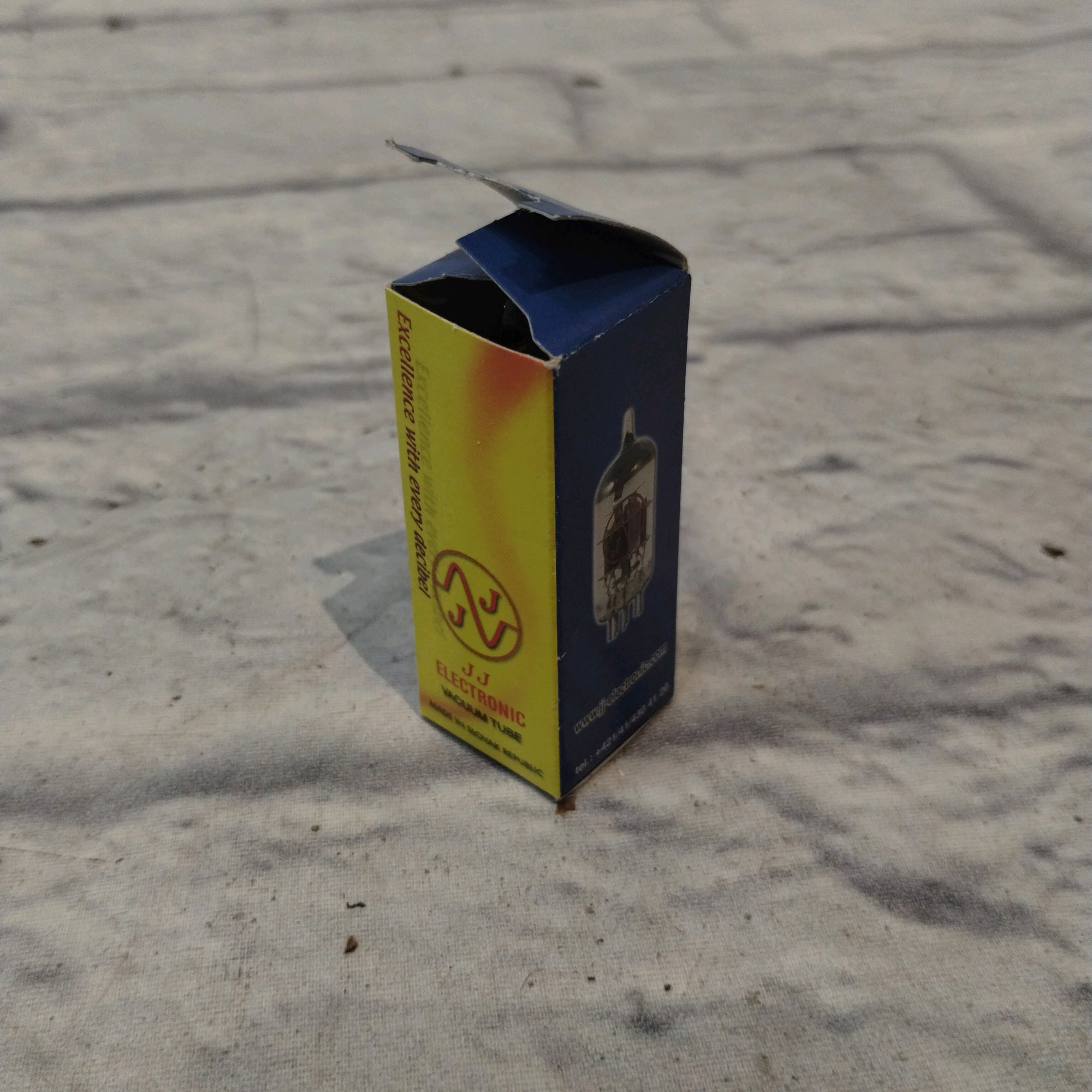 JJ Electronic 12AX7 Preamp Tube