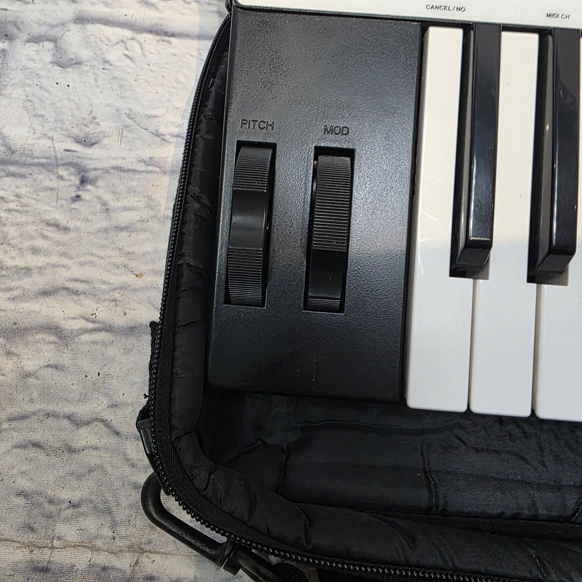 IRig KeysPro With Case Controller