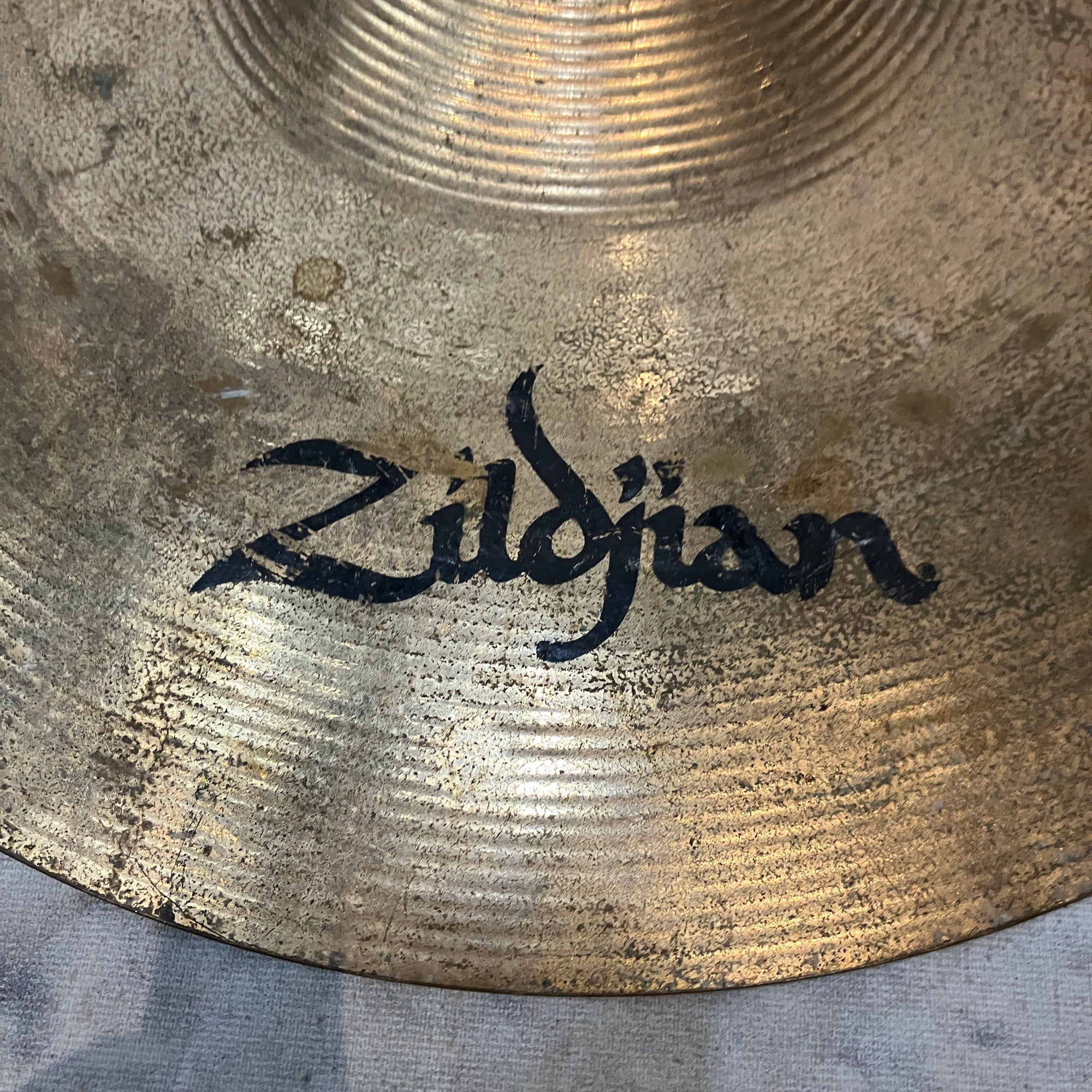 Zildjian ZBT Splash 10" Splash Cymbal - Cracked Bell