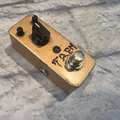 Unknown Gold Mini Tremolo Pedal