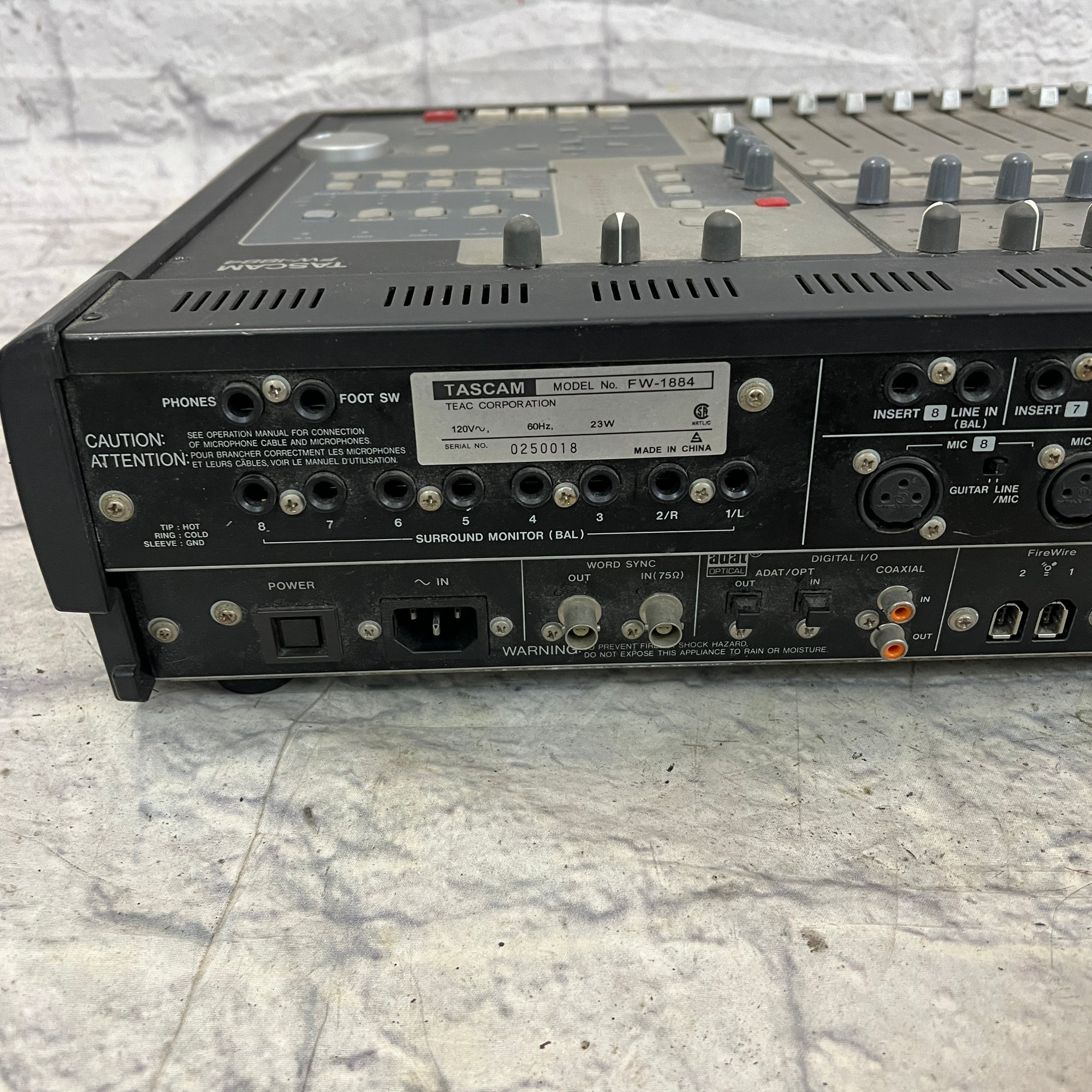 Tascam FW-1884 Mixer