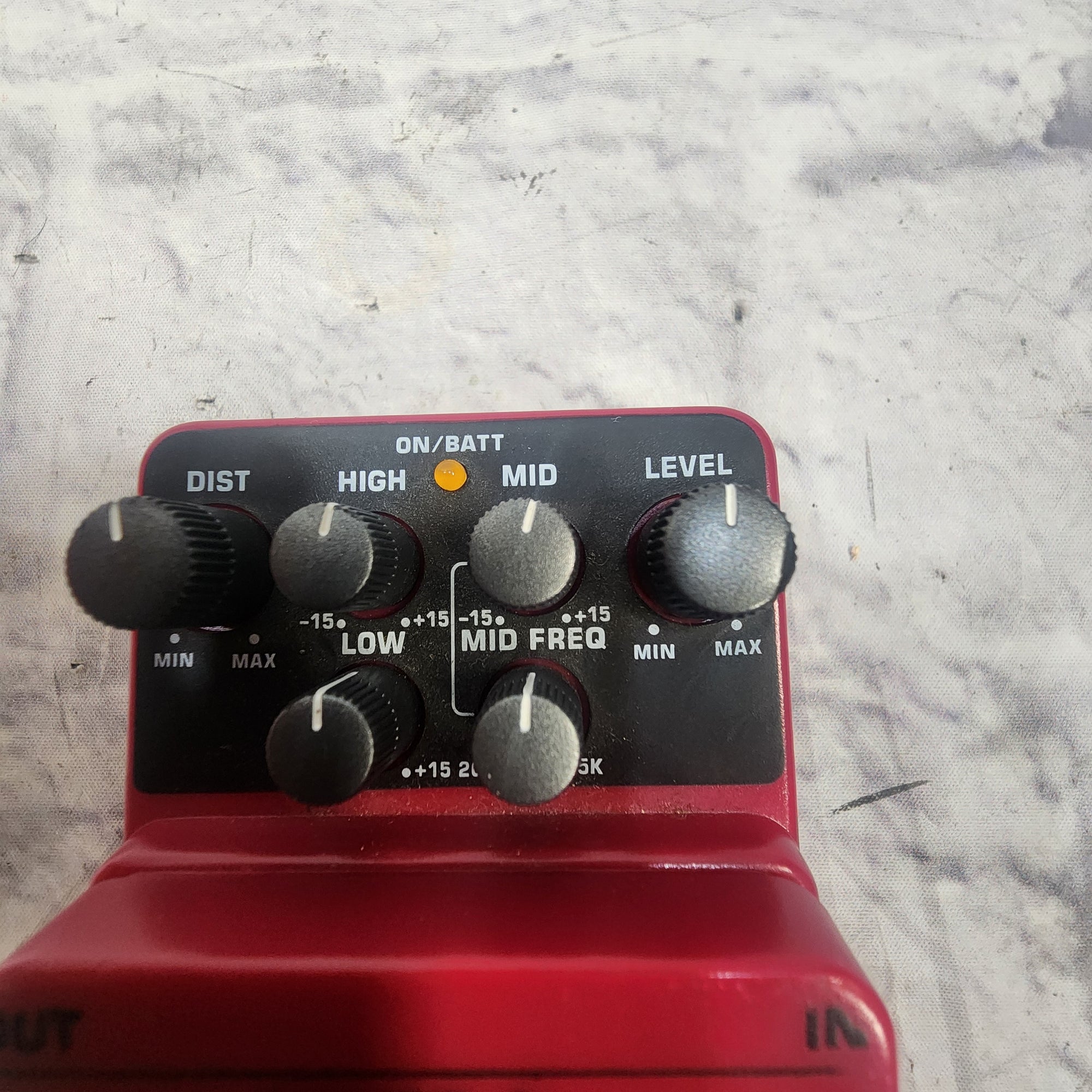 Behringer UM300 Ultra Metal Distortion Pedal