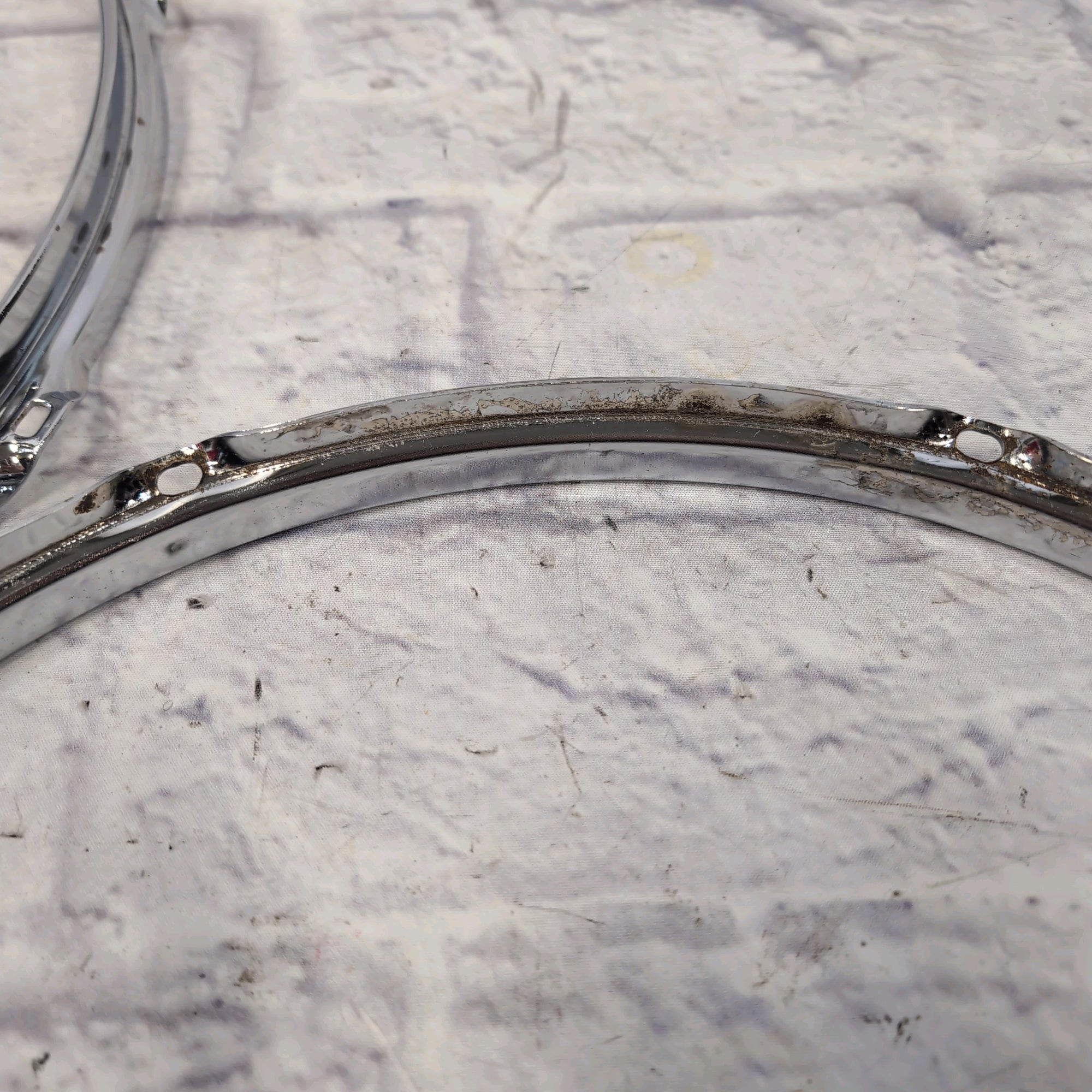 Unknown 16in 8 Lug Drum Hoop Pair
