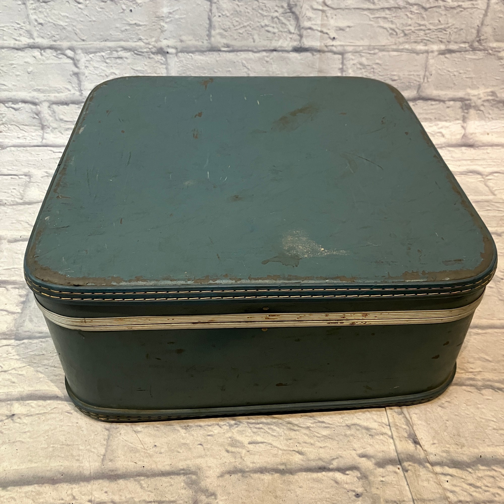 Unknown Vintage Suitcase Snare Case