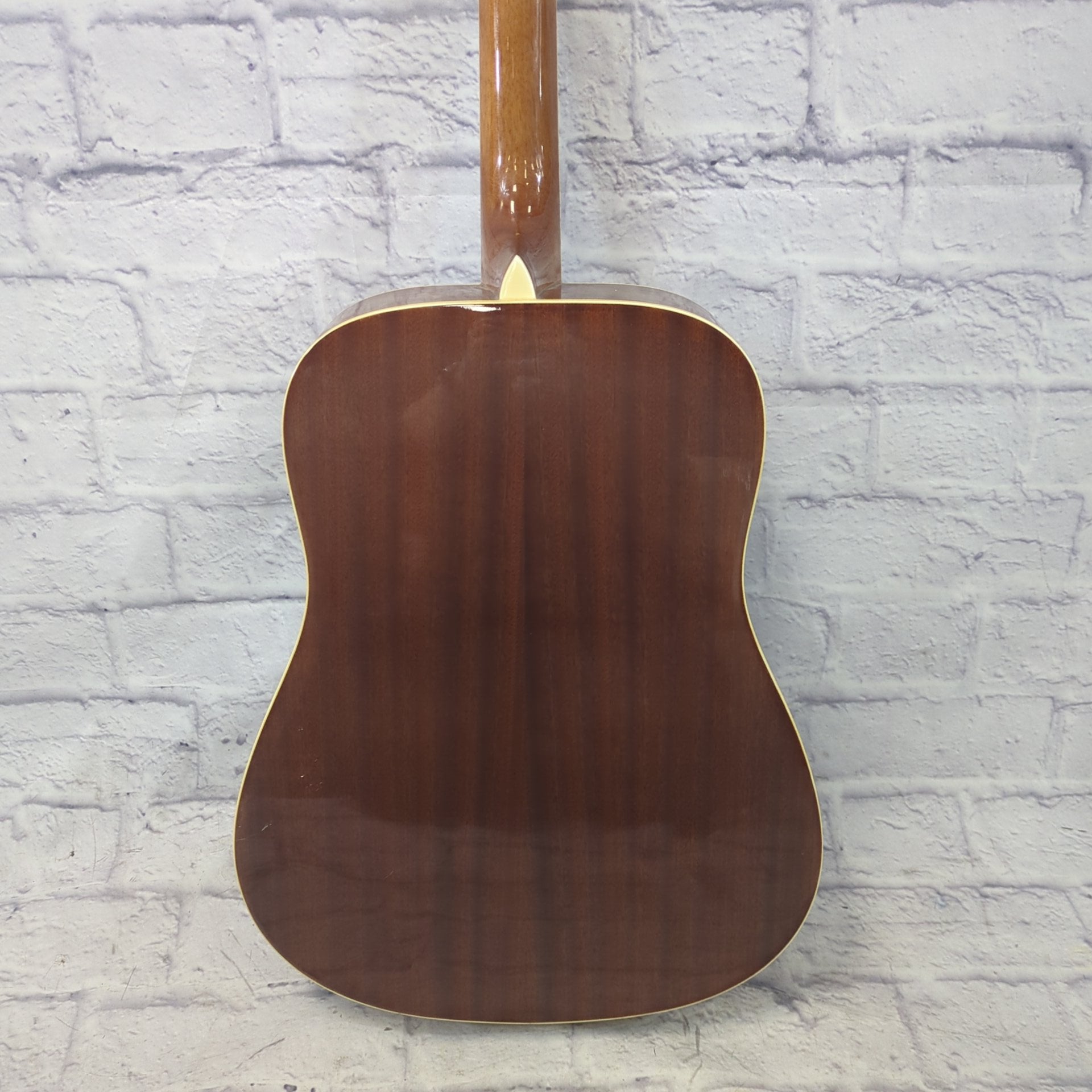 Mitchell MD100 Acoustic Guitar