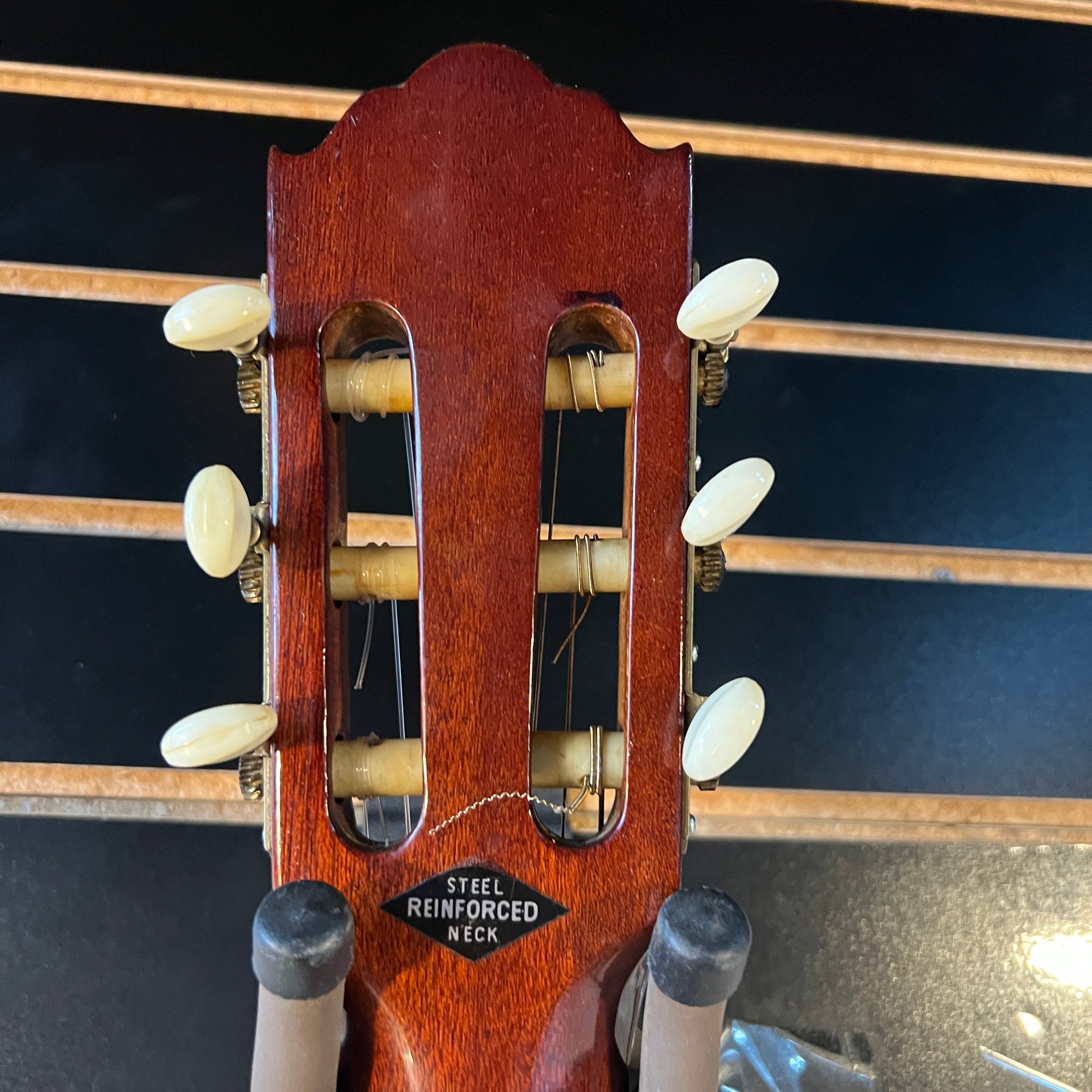 Audition Classical Guitar with Steel Reinforced Neck