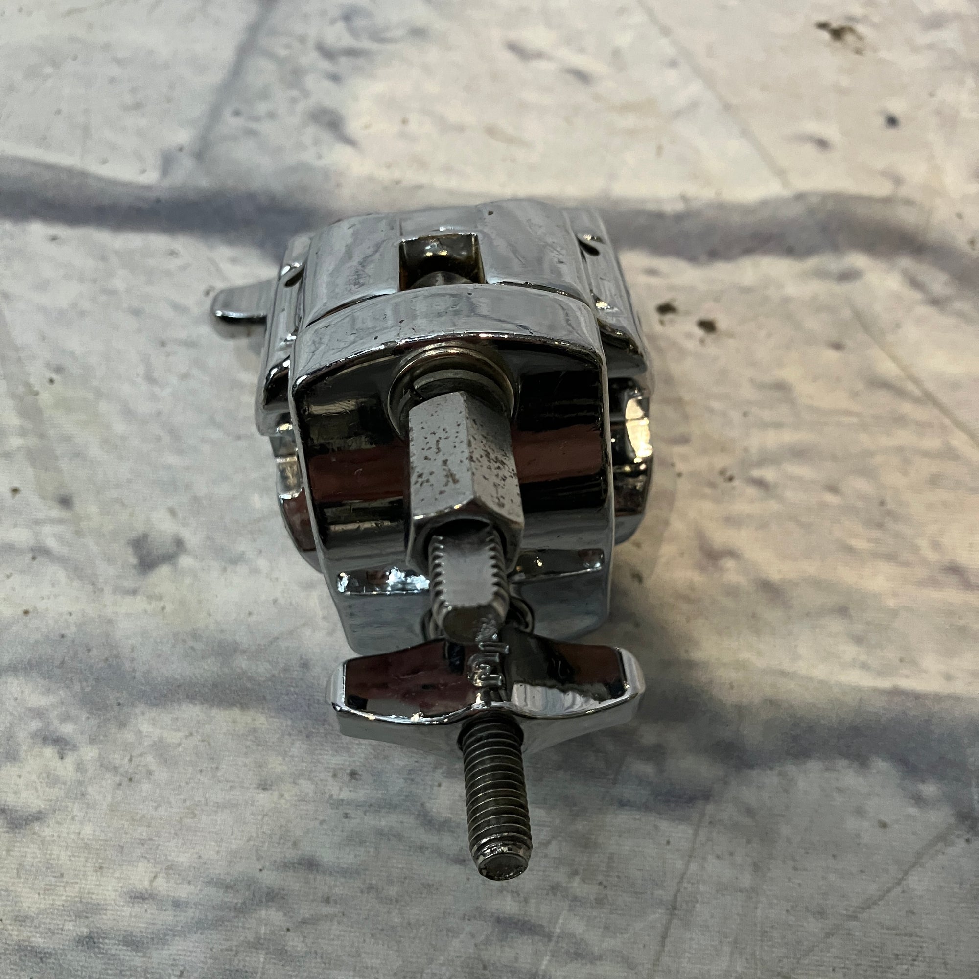 DW Mega Clamp MG-1 V