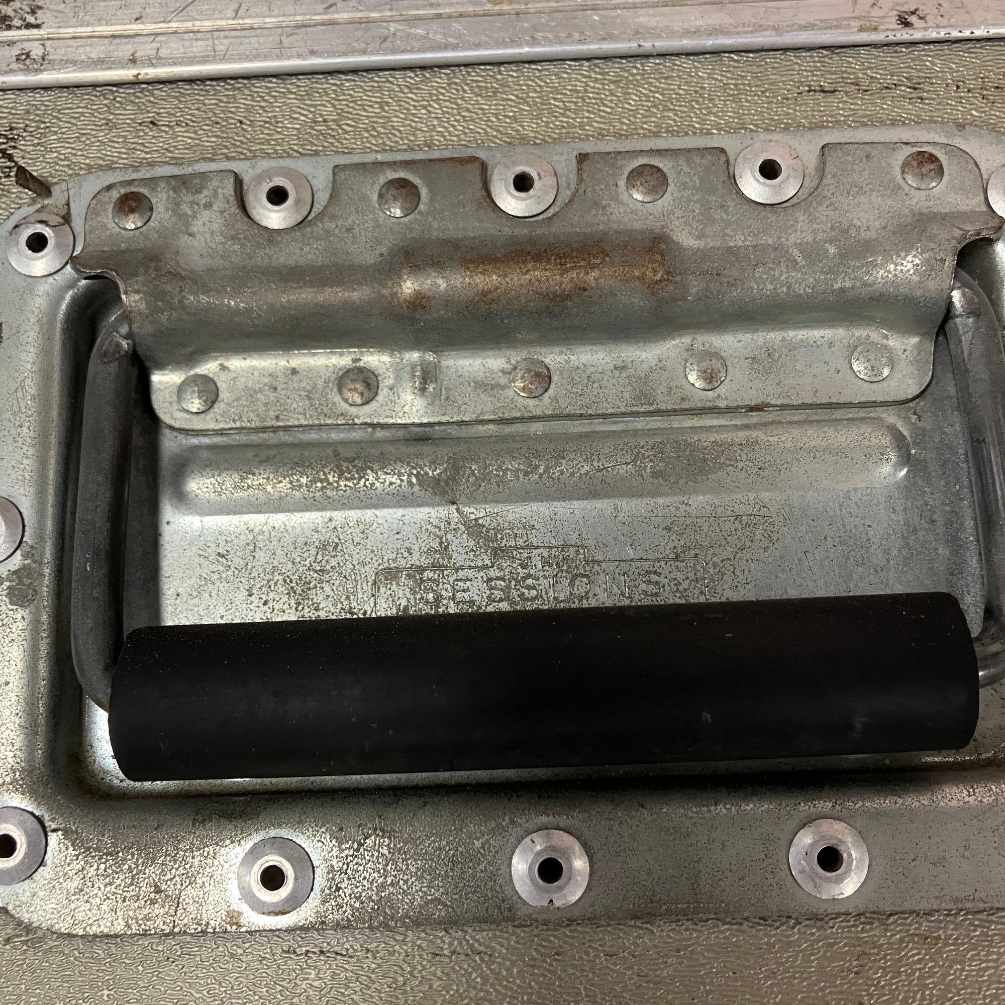 Sessions Larger Accessory Case