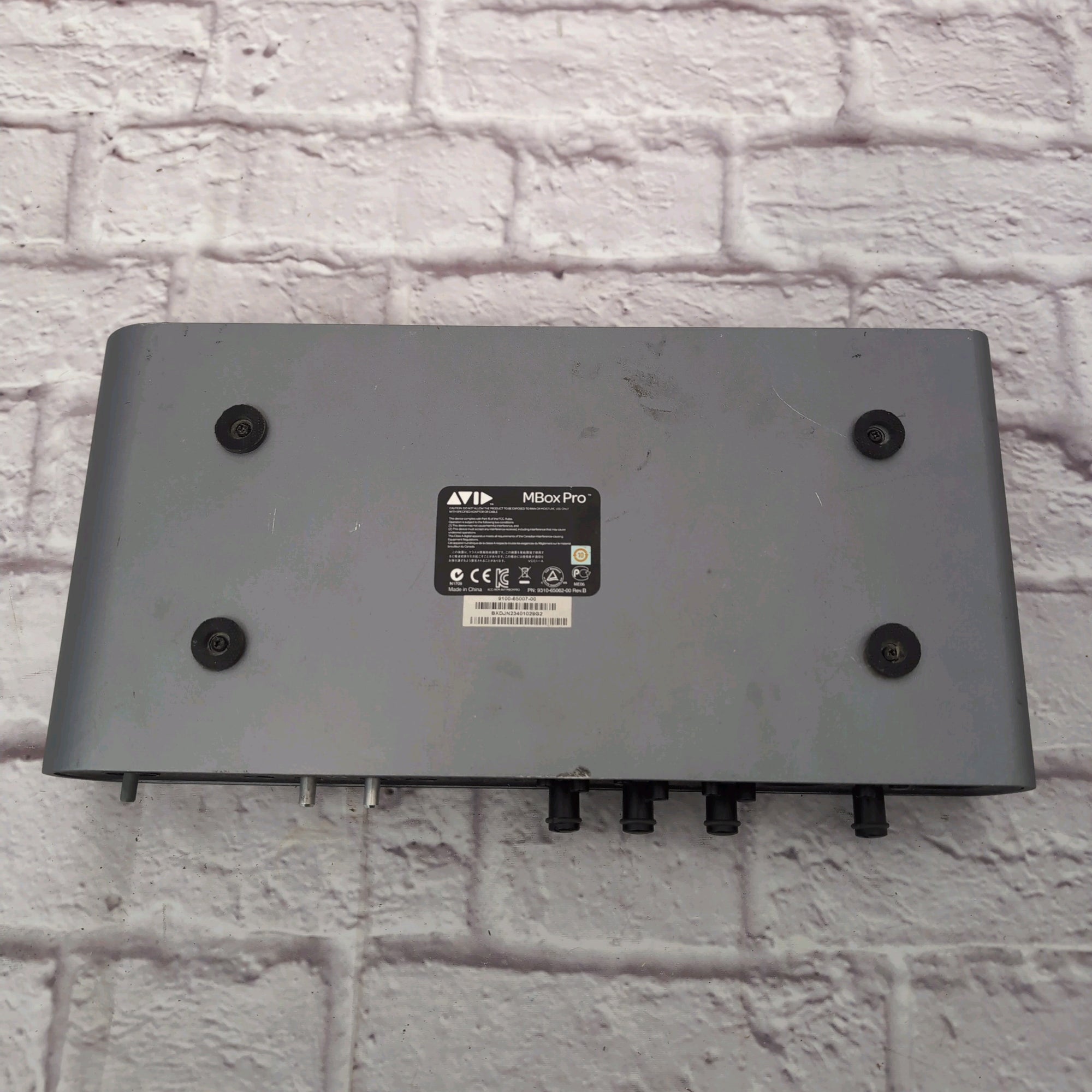 Avid M Box Pro Firewire Audio Interface