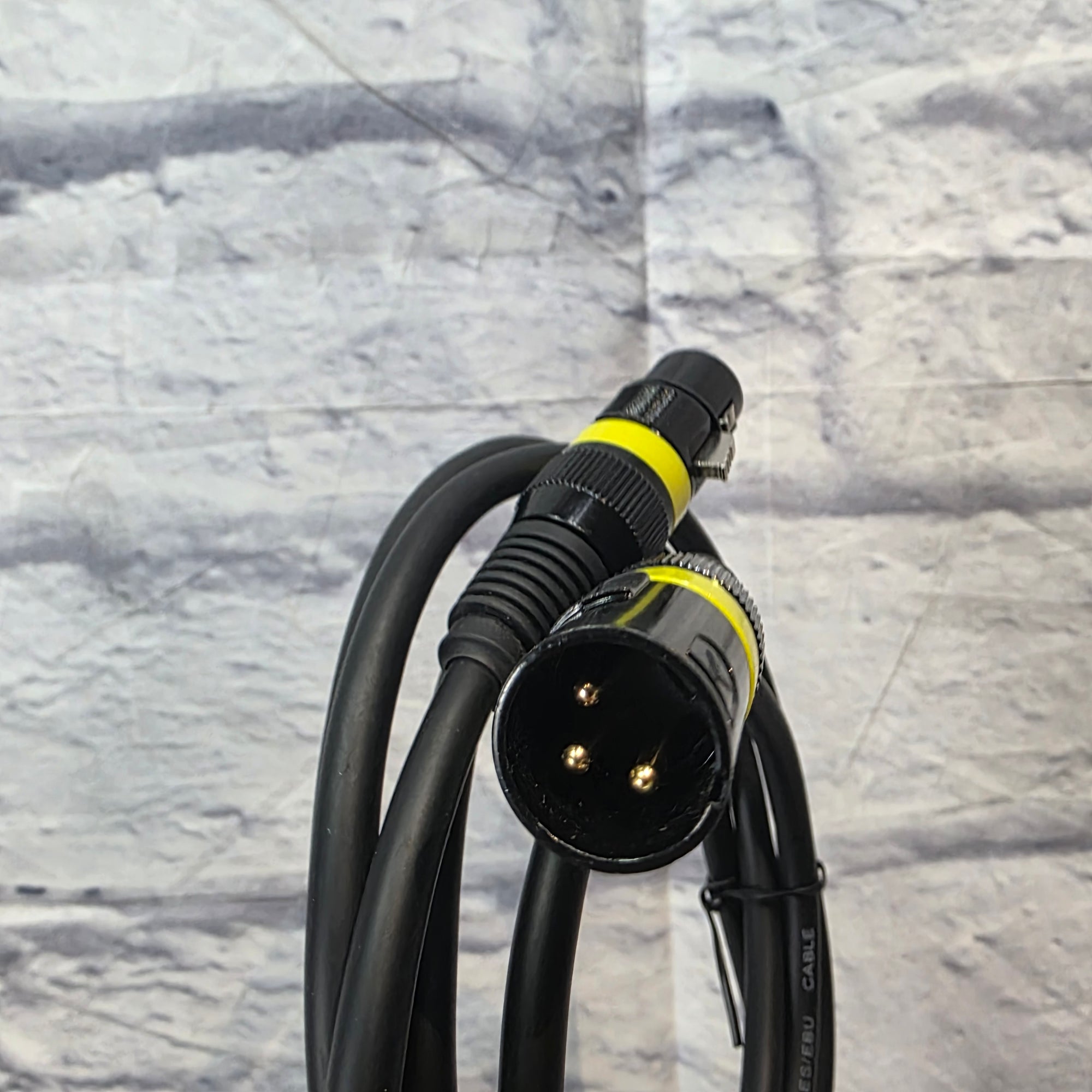 Cable Matters 5 foot XLR cable... Cables