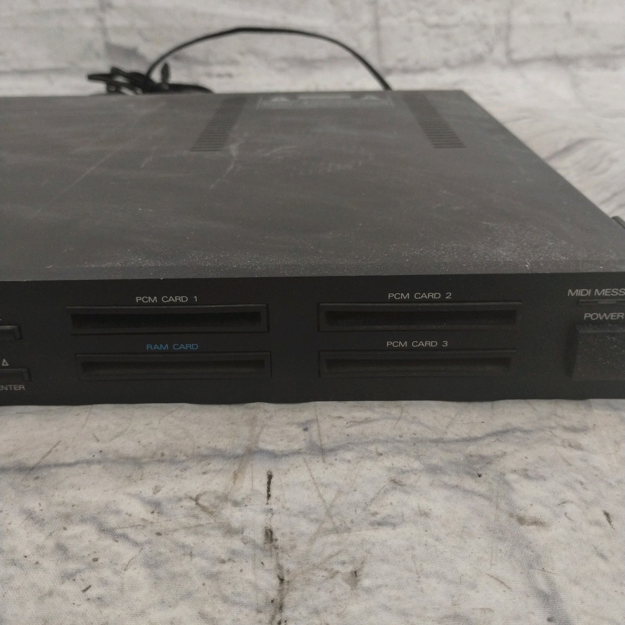Roland R-8M Sound Module Drum Machine