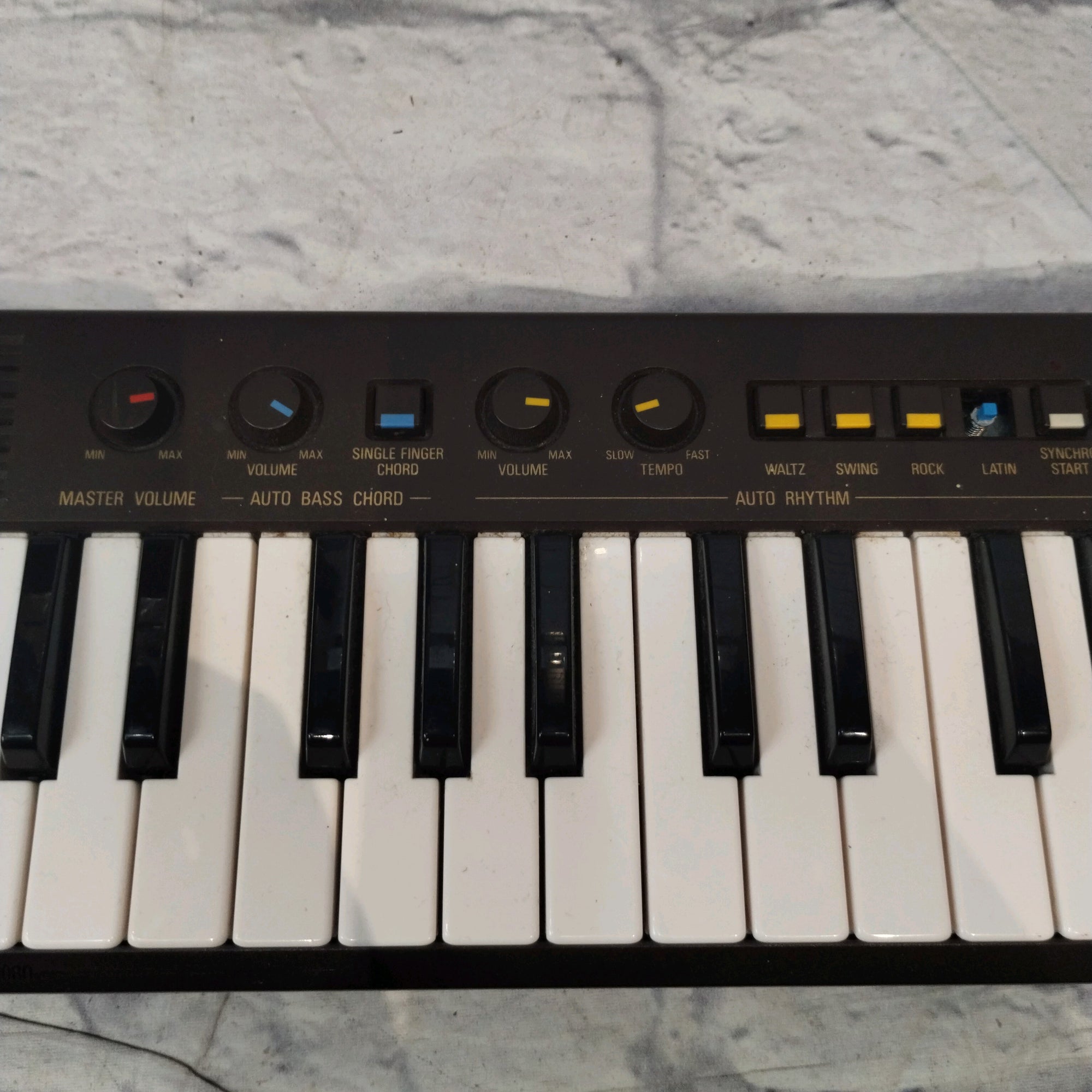 Yamaha PS-3 PortaSound 1980s Synthesizer (Brown) Digital Synth