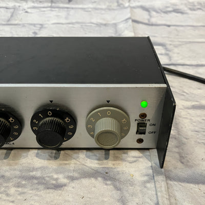 Shure M68FCA Mic Mixer