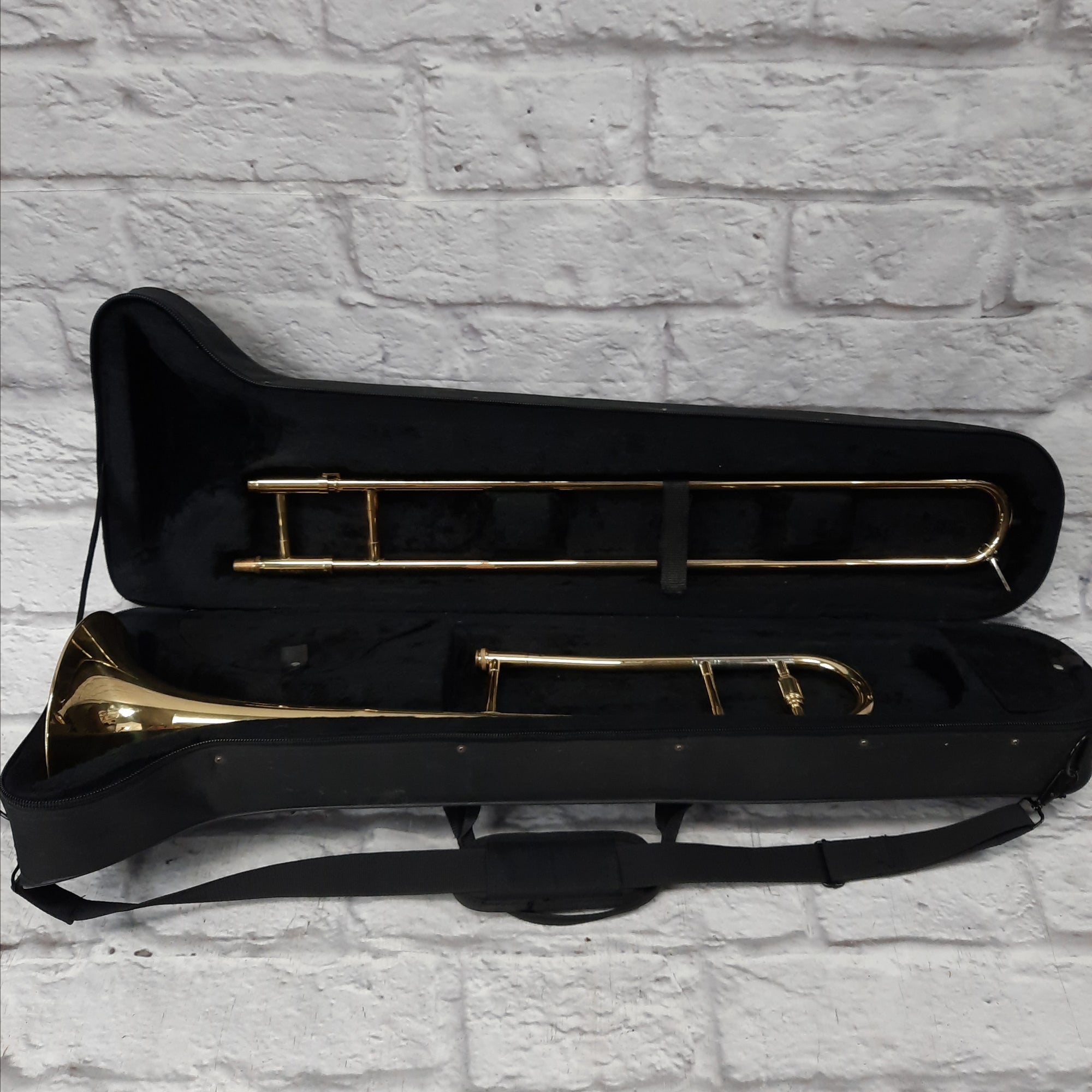 Oxford Student Trombone with case and mouthpiece