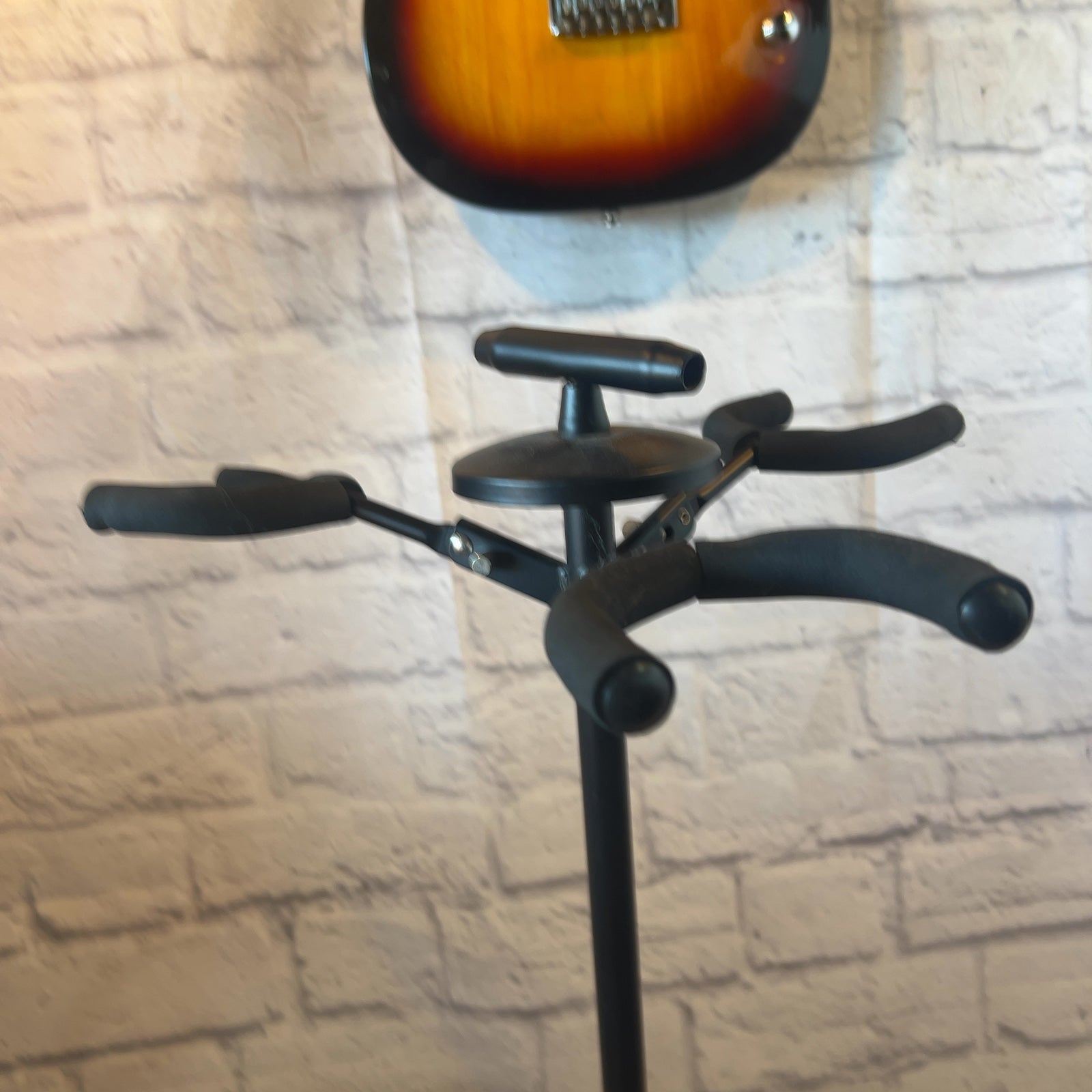 Musicians Gear Triple Guitar Stand