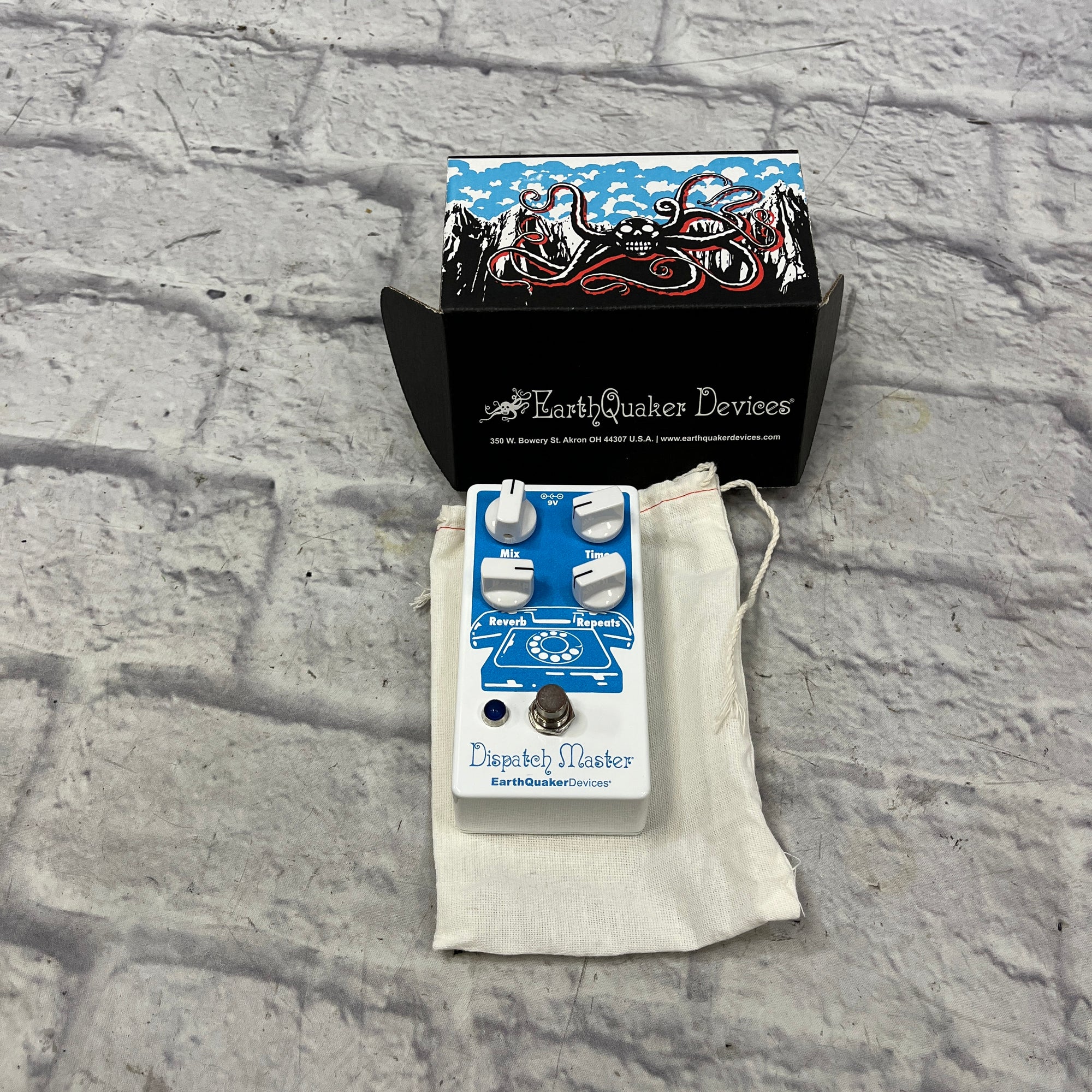 EarthQuaker Devices Dispatch Master Reverb Delay Pedal