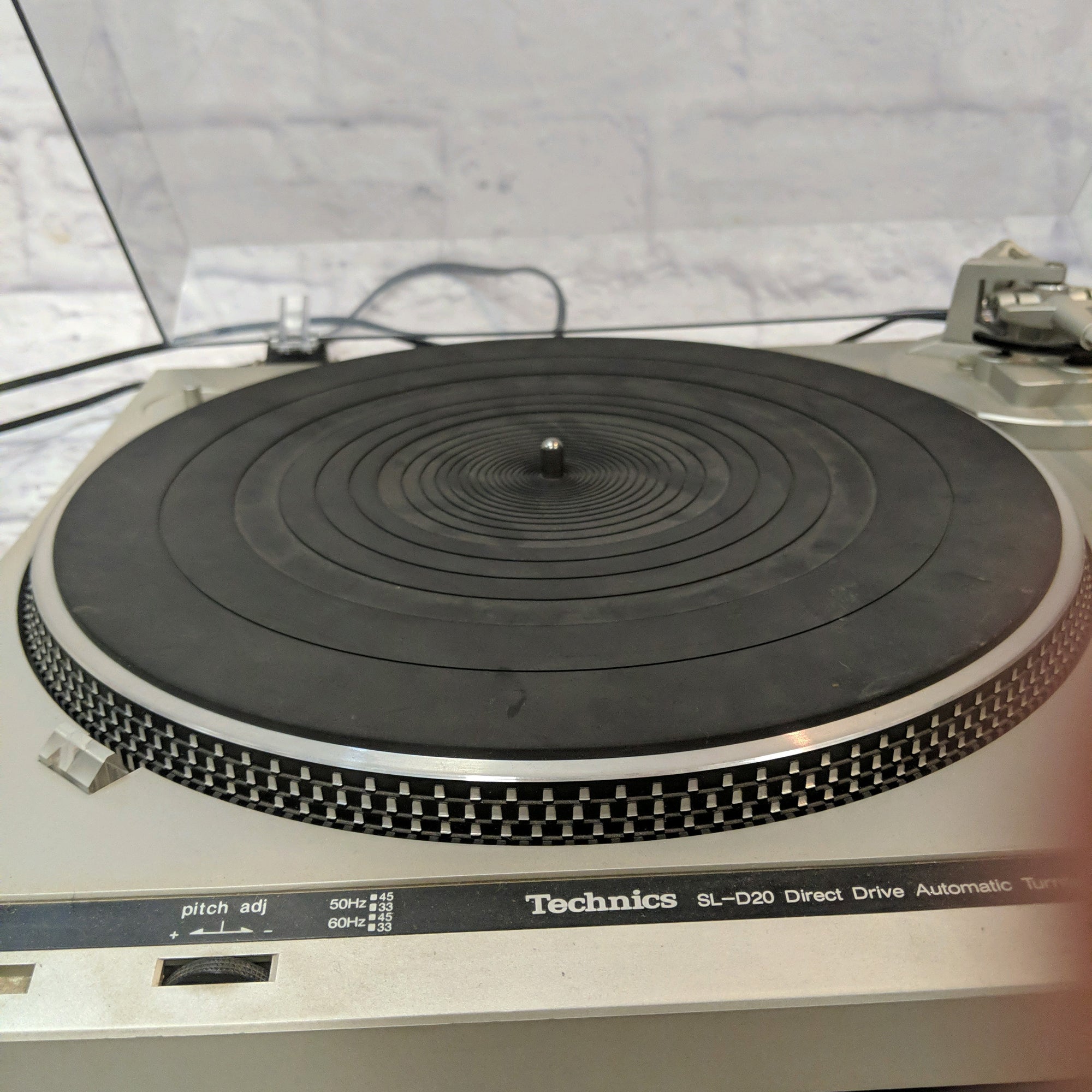Technics SL-D20 Turntable