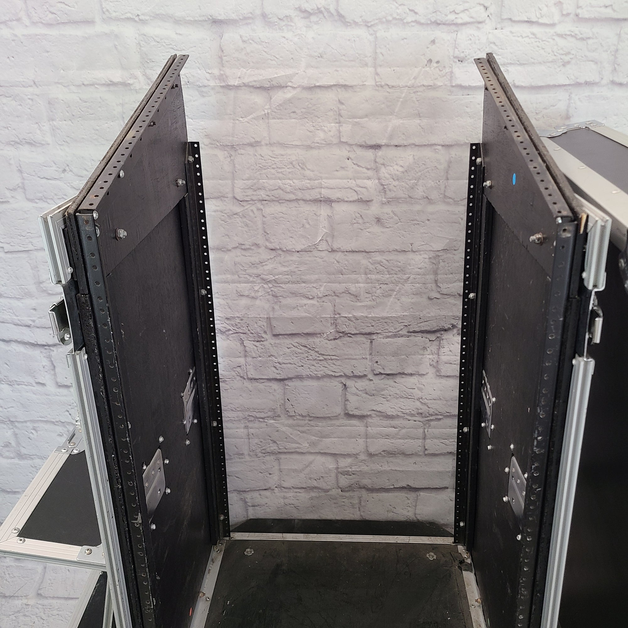 Odyssey 18U Rack Case with Slant Mixer Top