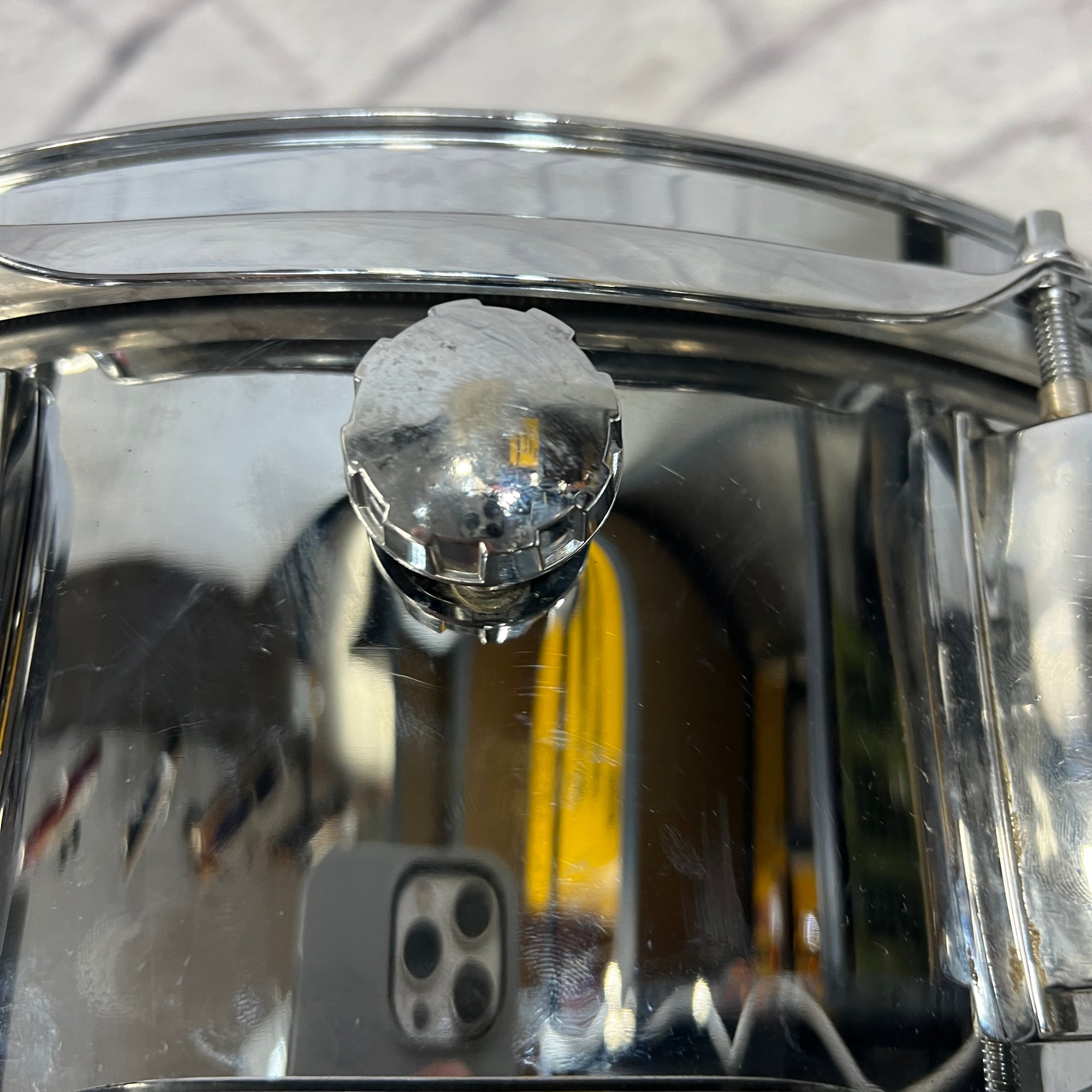 Yamaha SD-225 14x5 Chrome Snare Drum