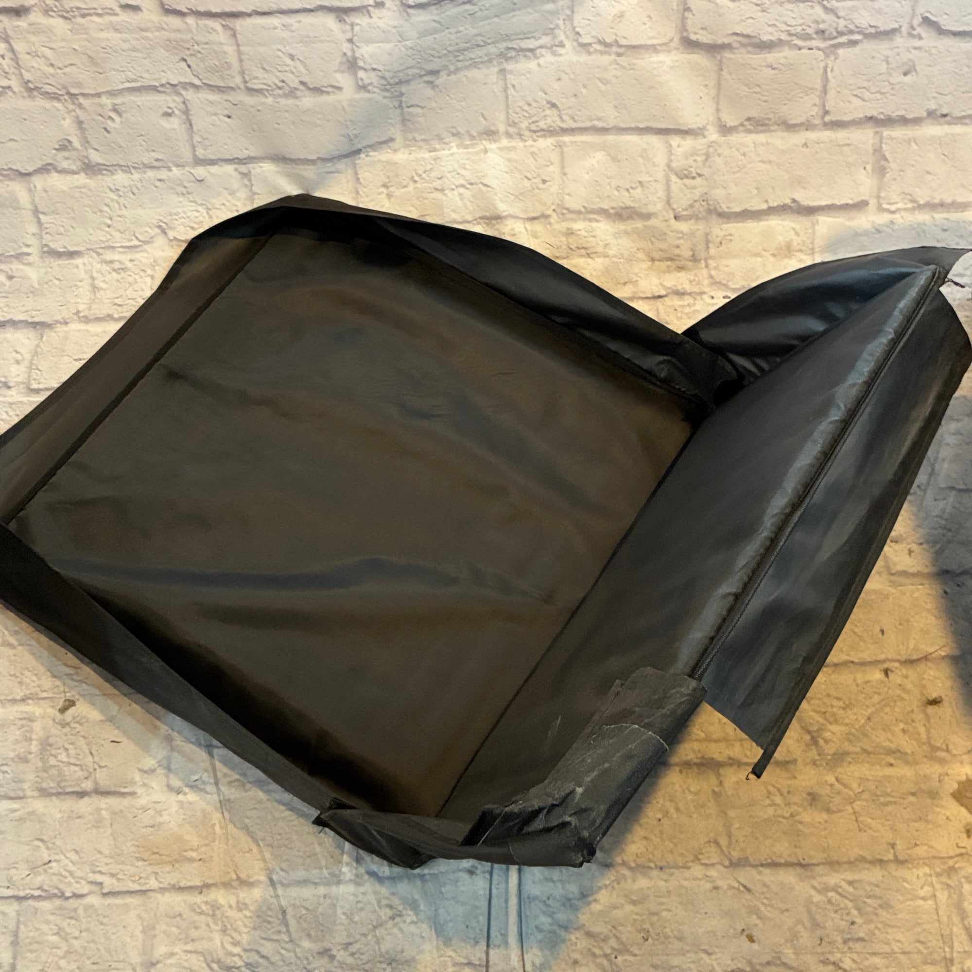 SKB Slant Mixer Case w 6U Rack and Cover