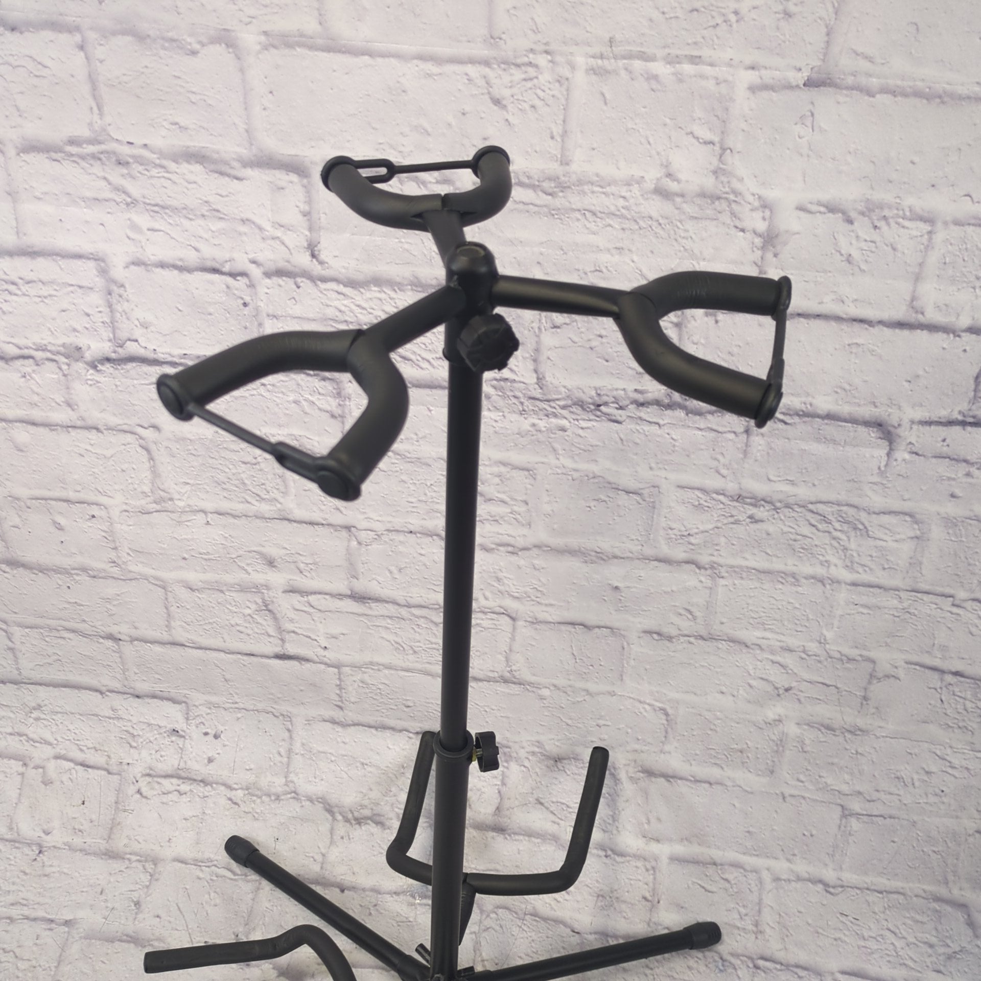 Unknown Triple Guitar Stand