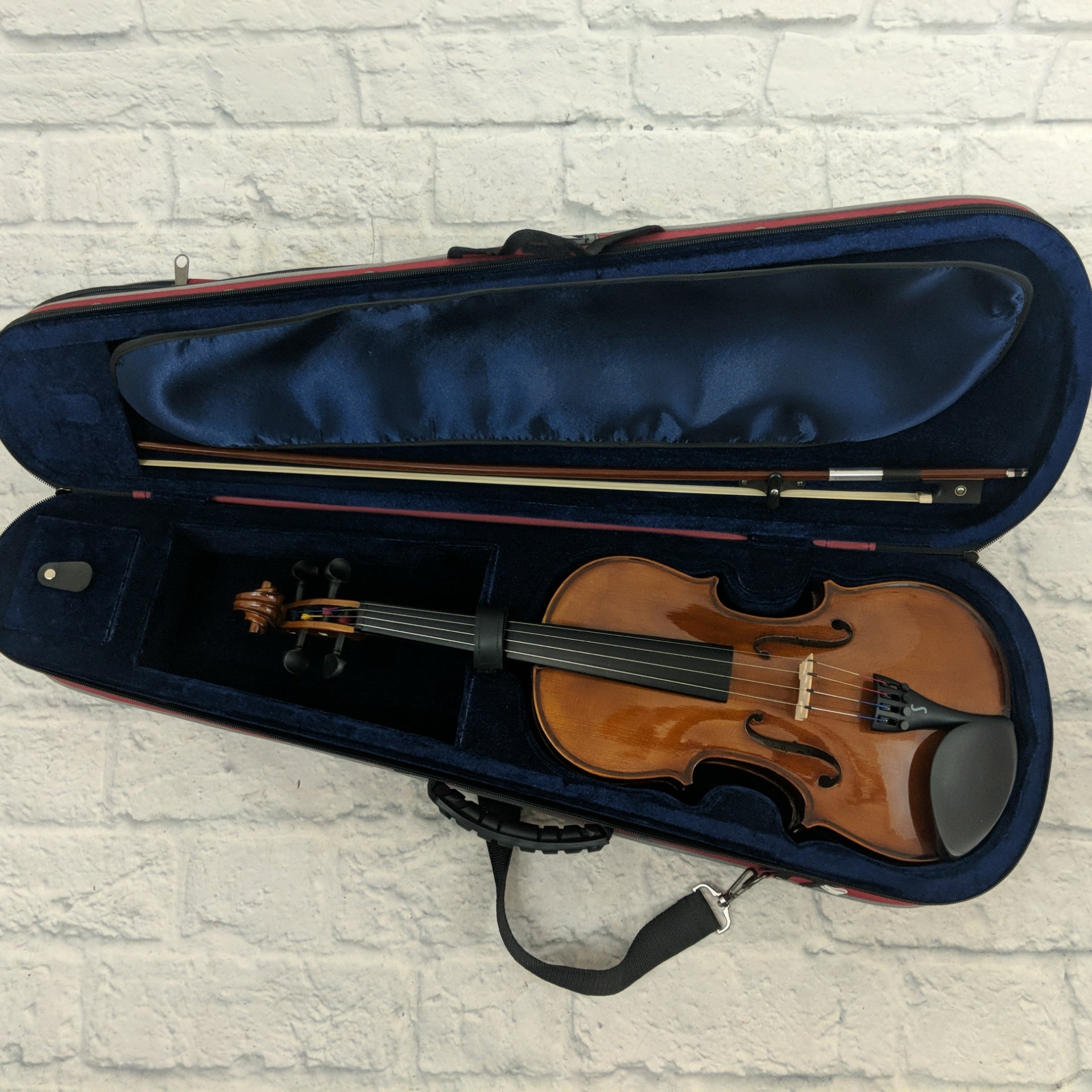 Stentor 1500 Student II 4/4 Violin with Case and Bow