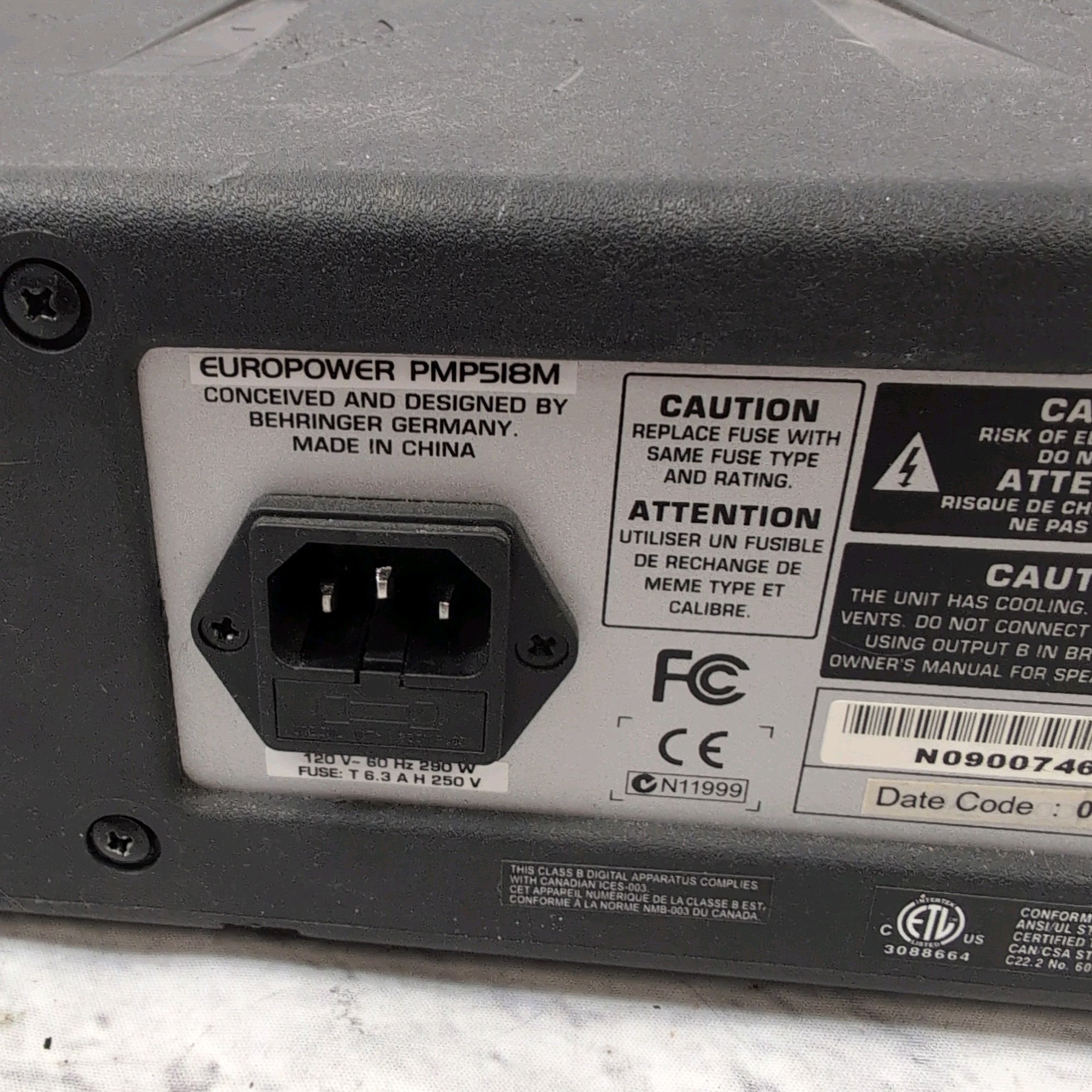 Behringer PMP518M Europower Powered Mixer