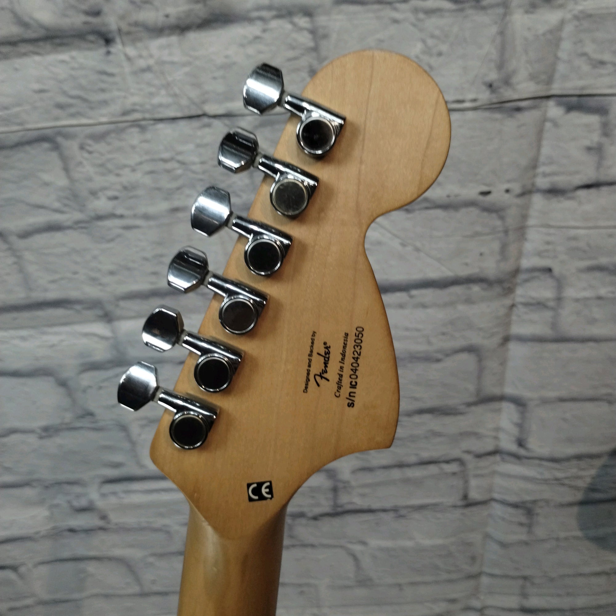 Squier Standard Series Lefty Stratocaster Black Sparkle